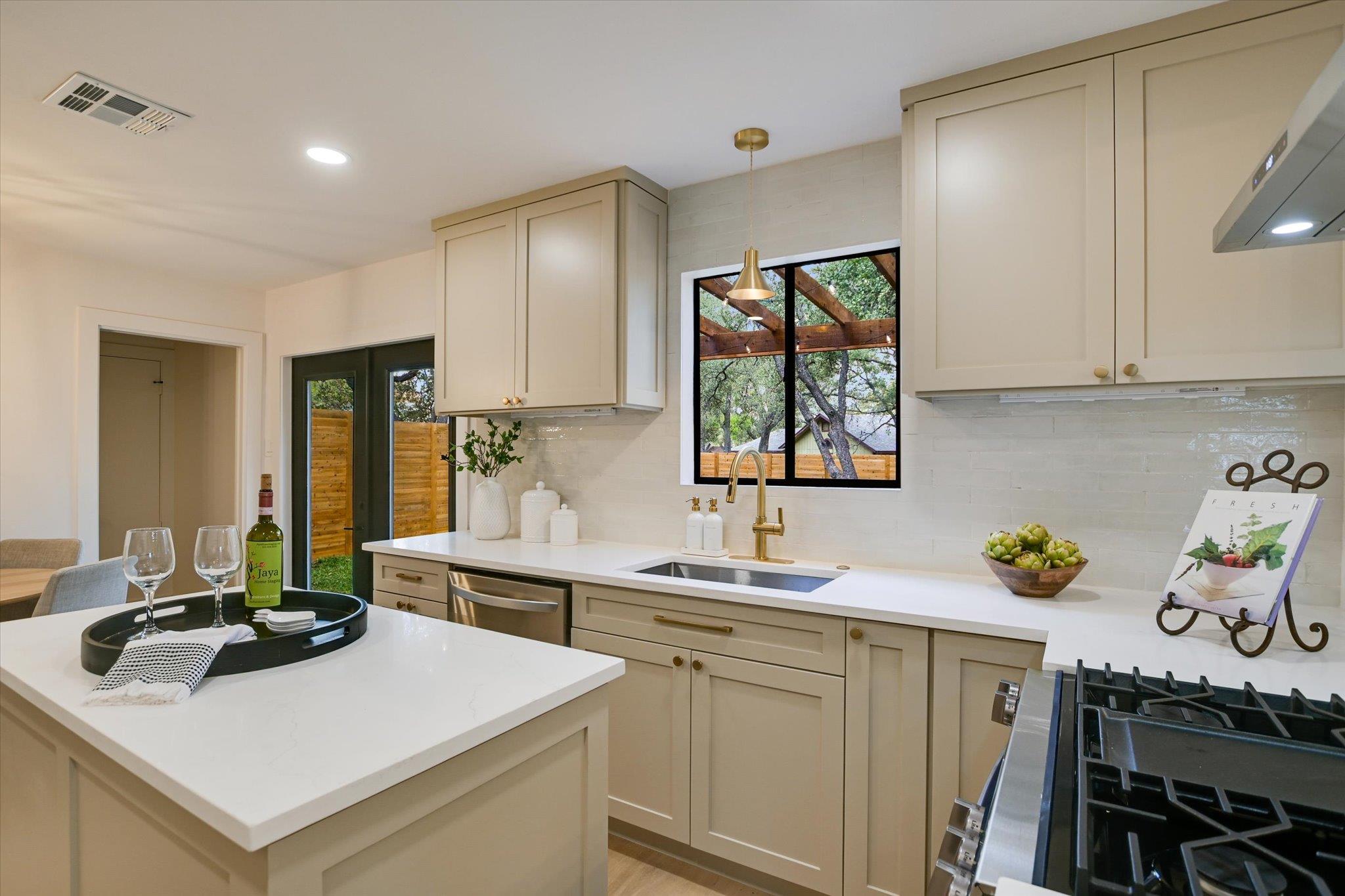 8300 Washita DR, Austin