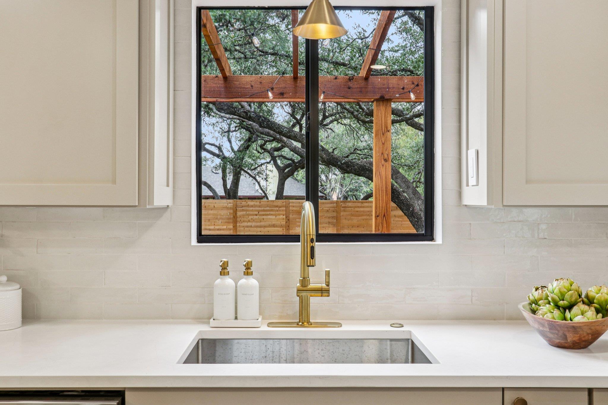 8300 Washita DR, Austin