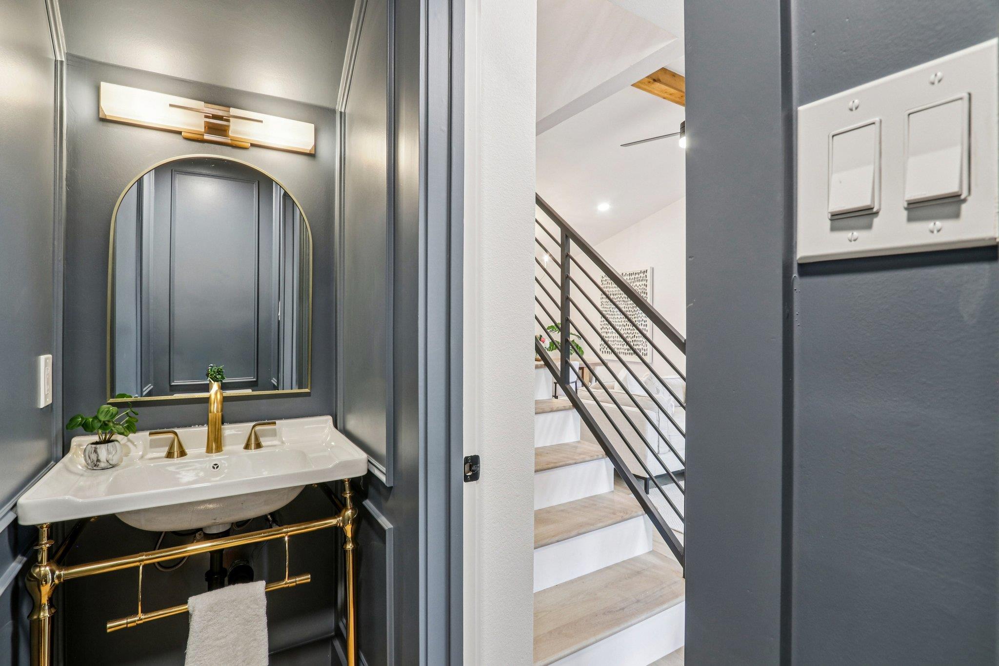 8300 Washita DR, Austin