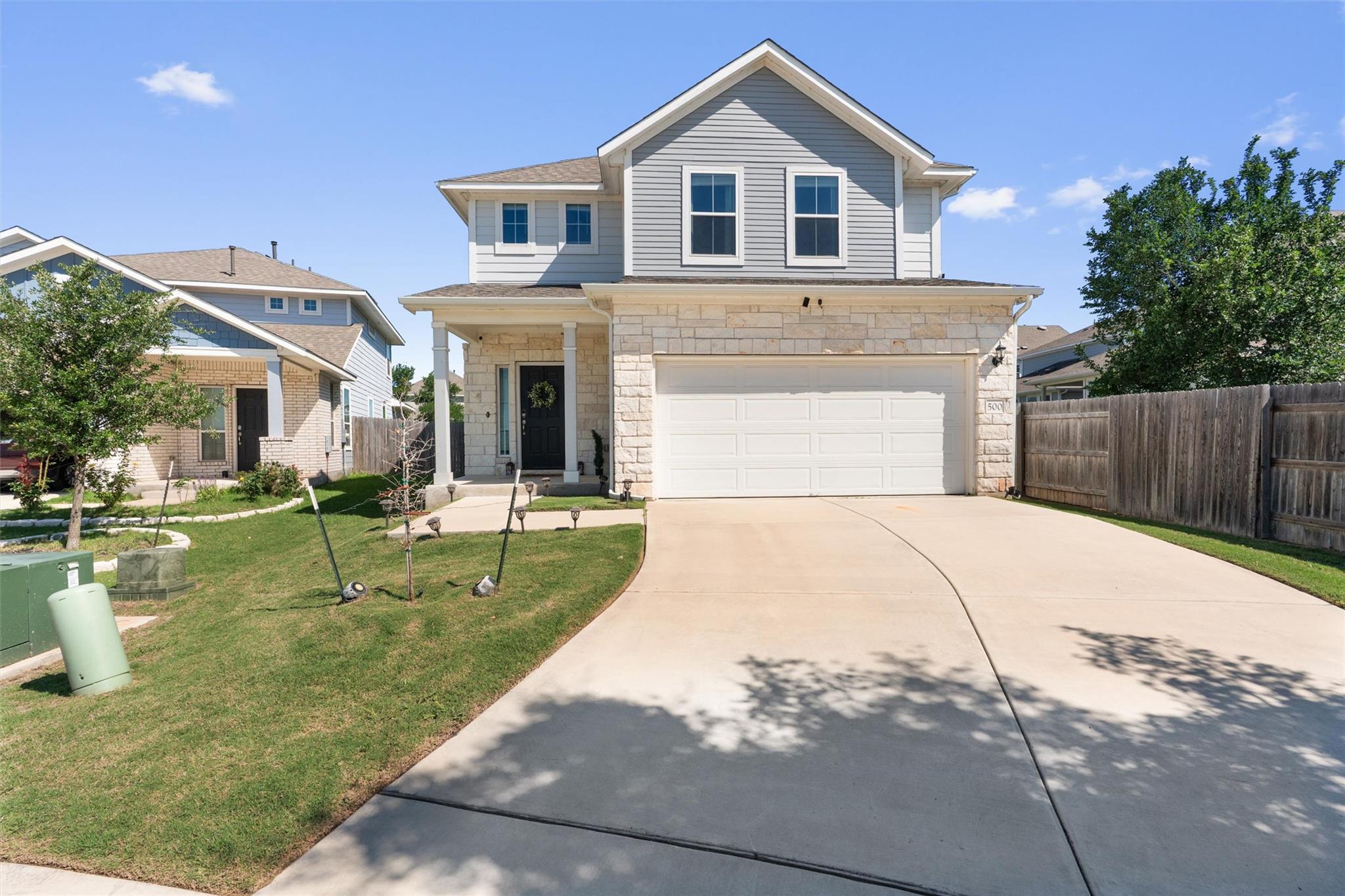 500 Briar Stone CT