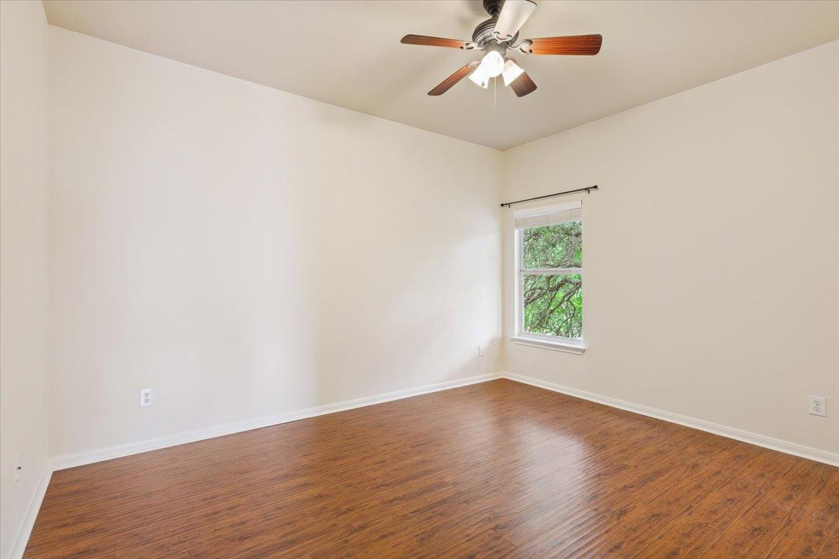 102 Country View WAY