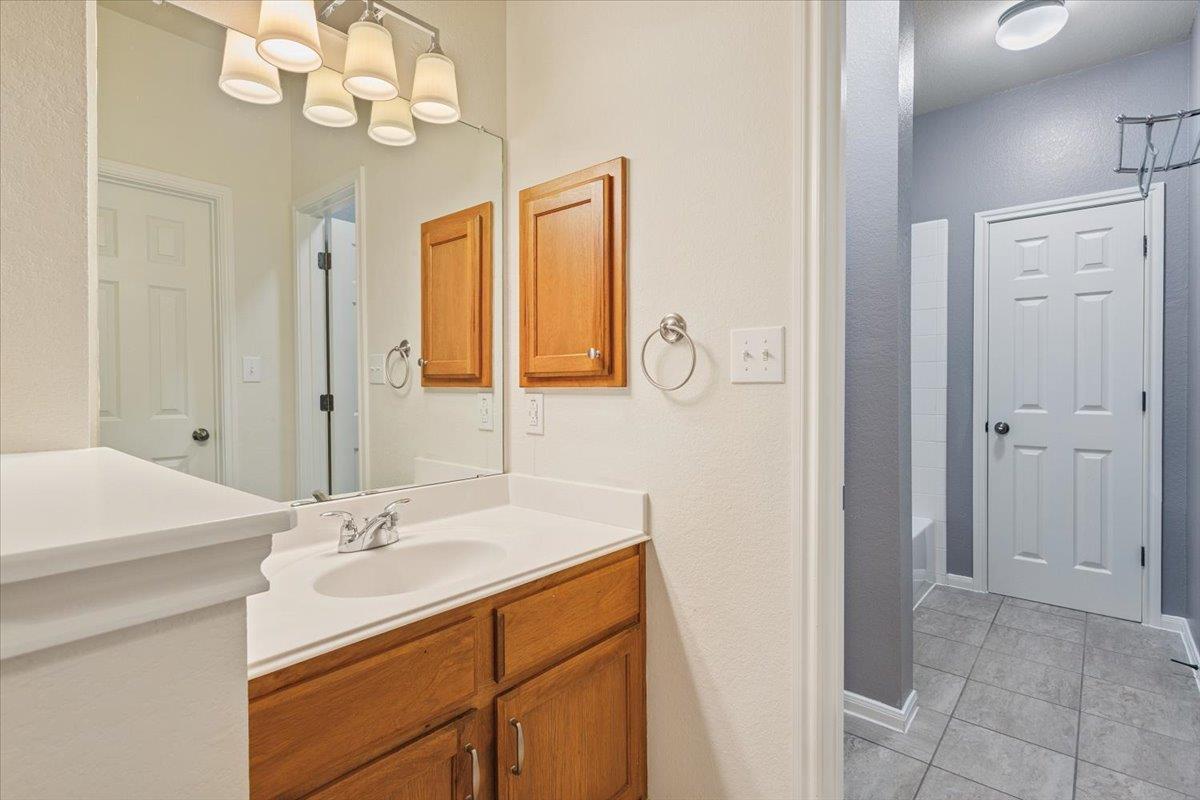 102 Country View WAY