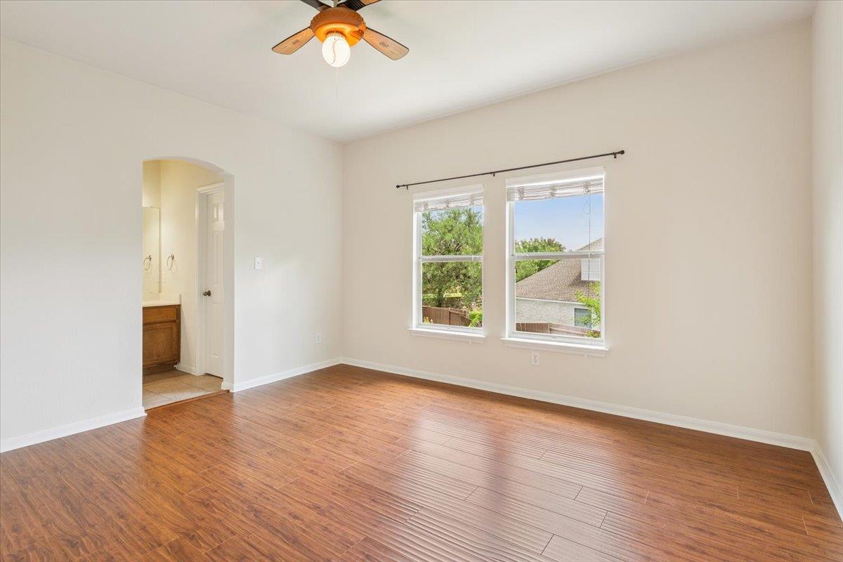 102 Country View WAY