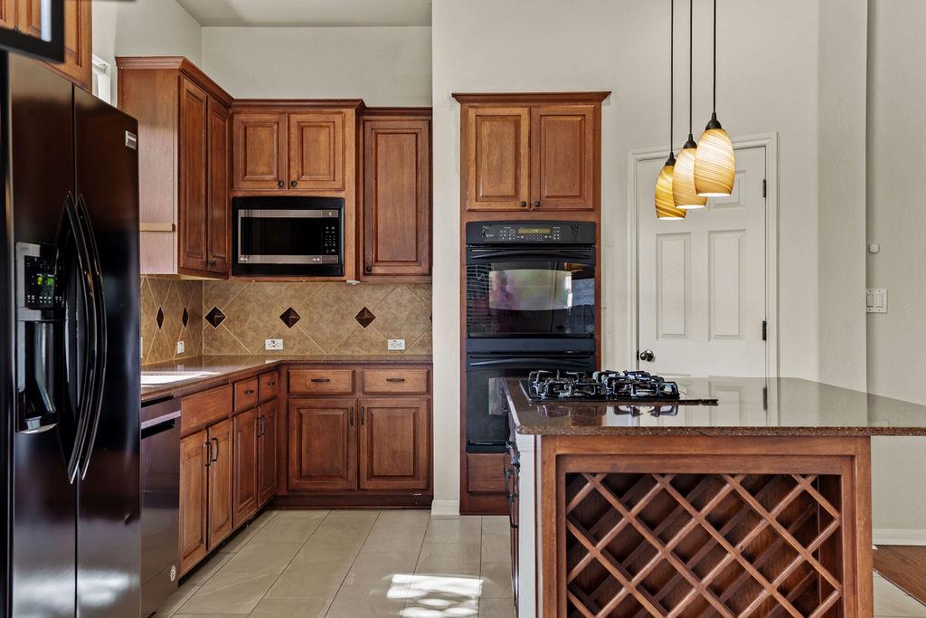 102 Country View WAY