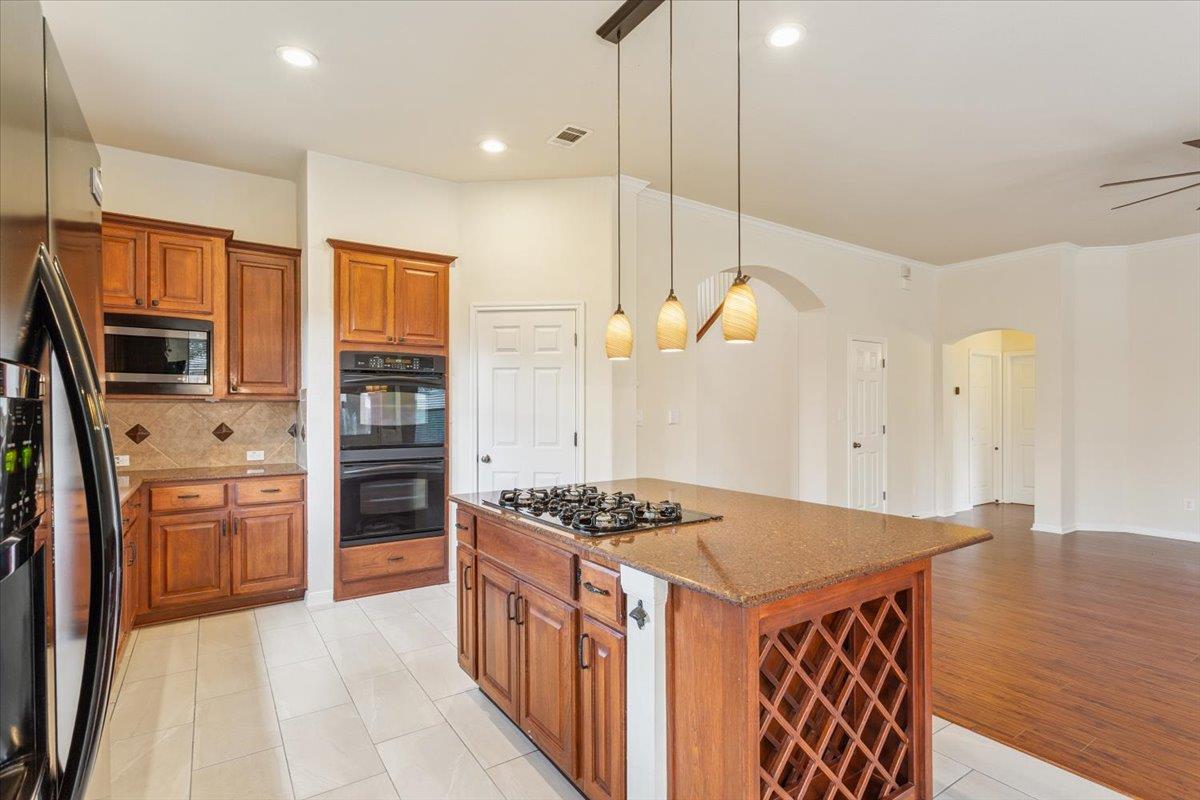 102 Country View WAY