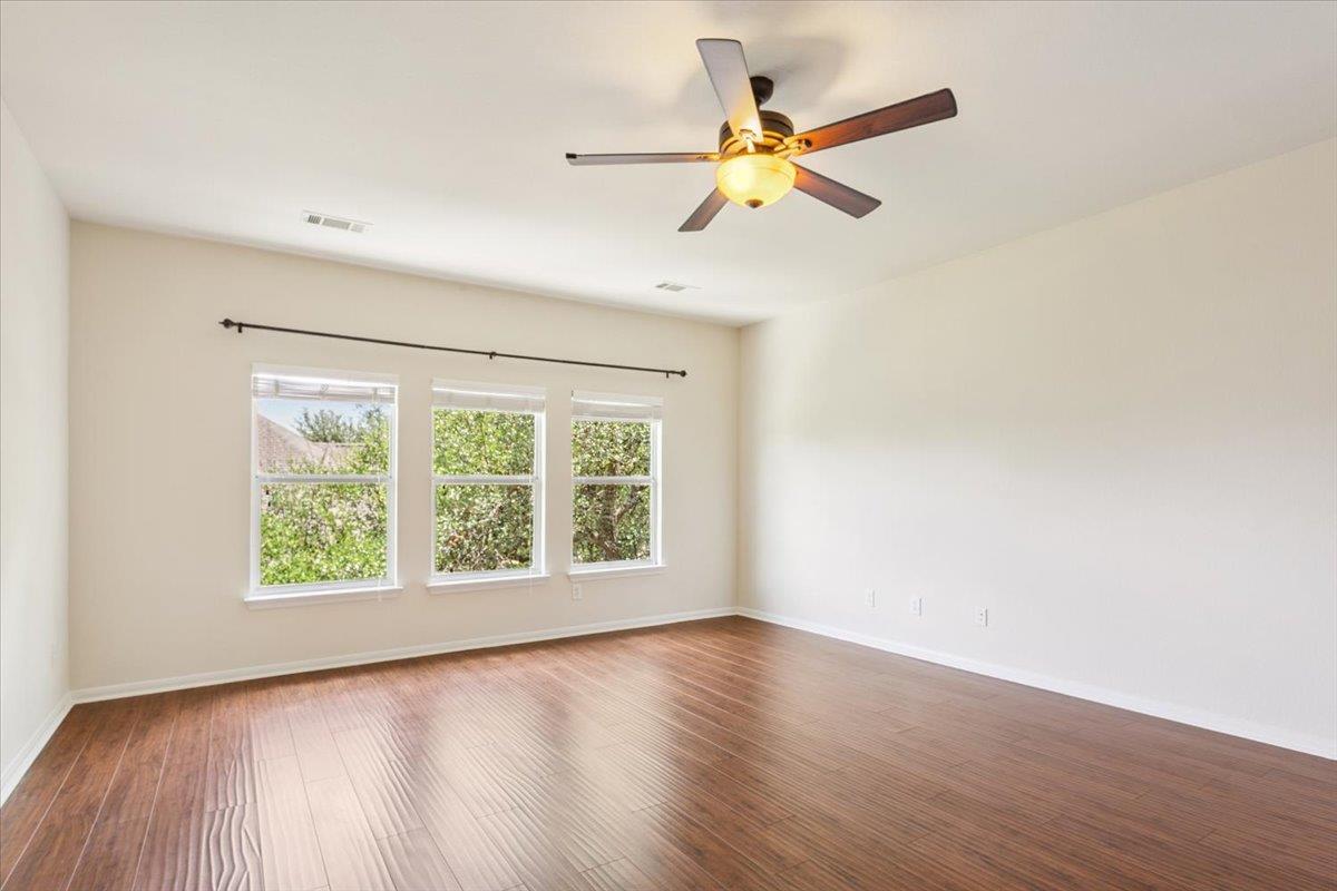 102 Country View WAY