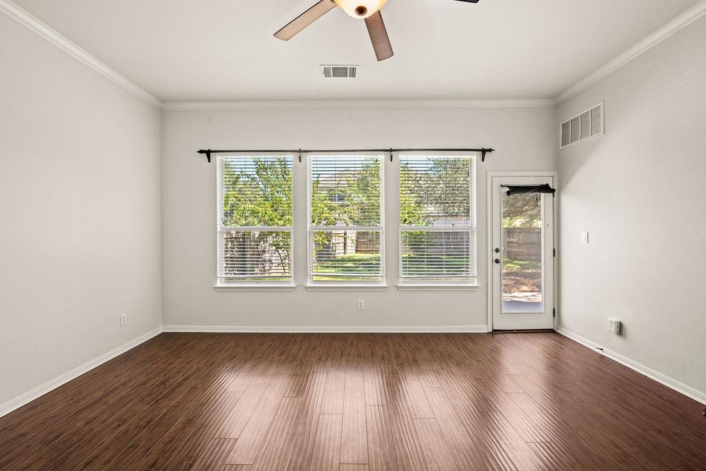 102 Country View WAY