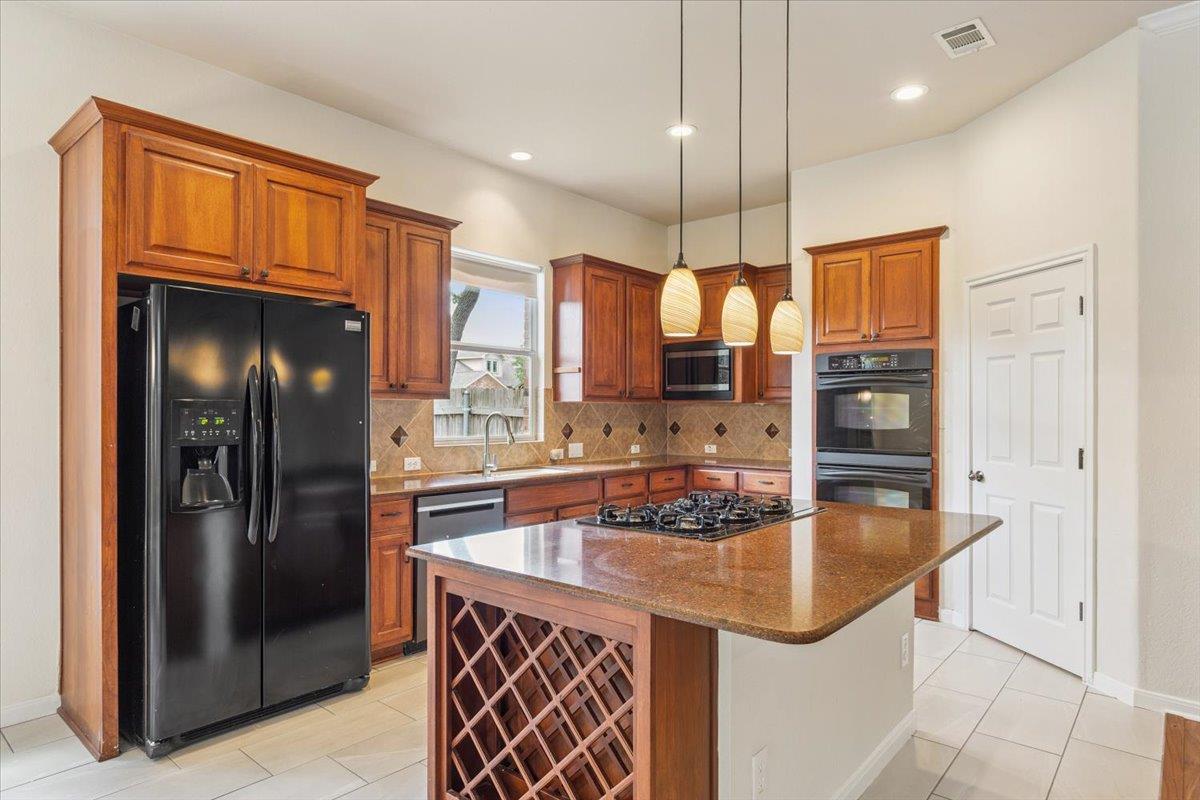 102 Country View WAY
