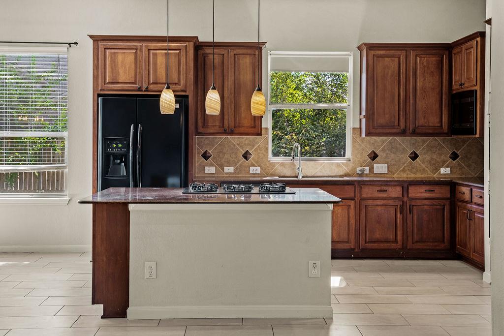 102 Country View WAY