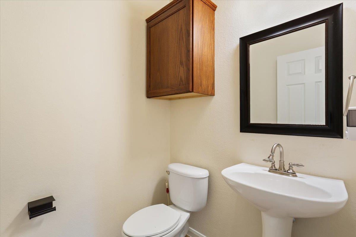 102 Country View WAY