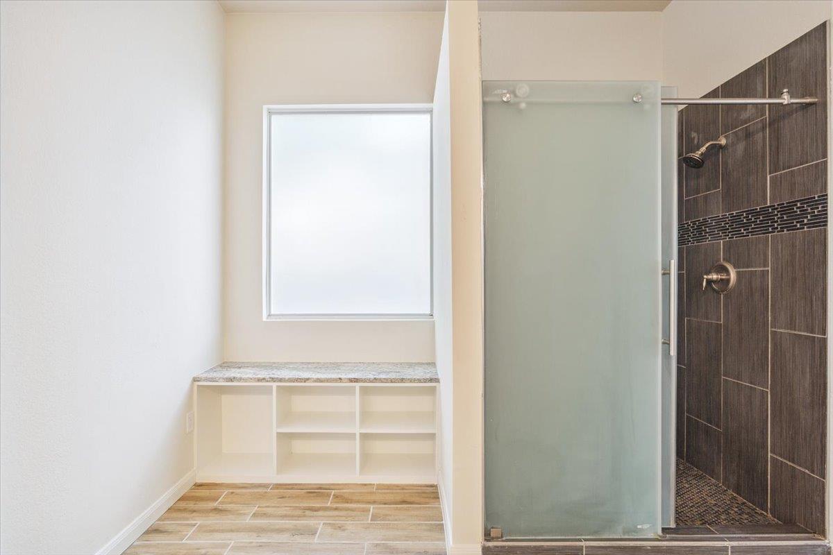 102 Country View WAY