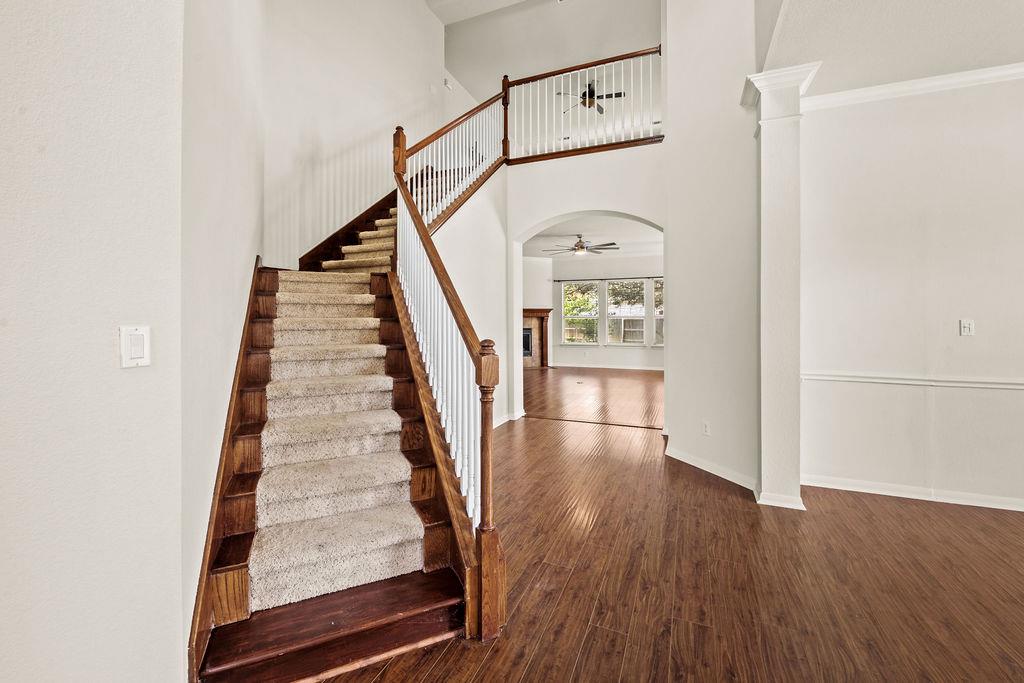 102 Country View WAY