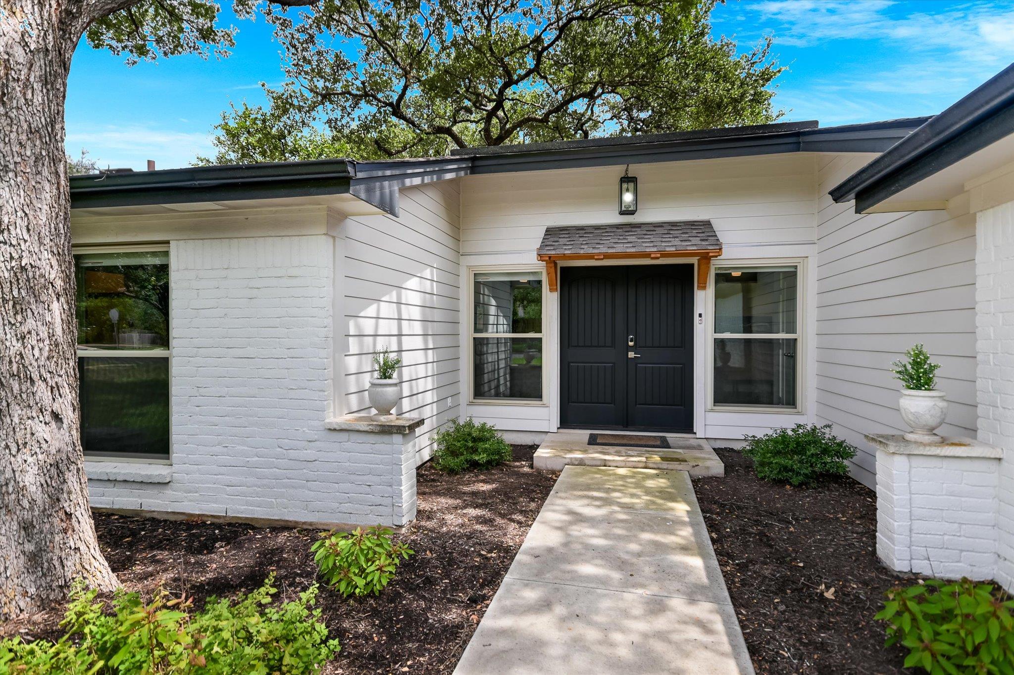 7203 North Ute TRL