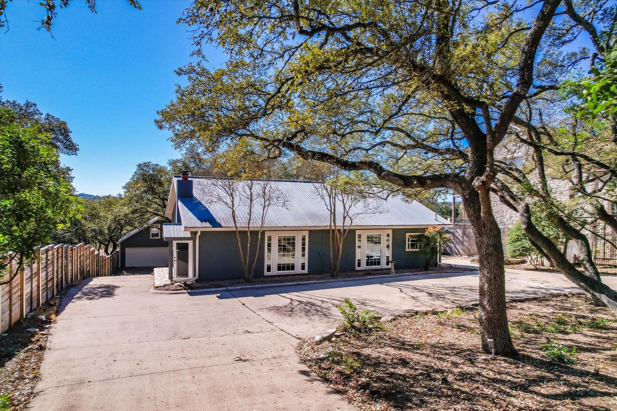 6111 Hudson Bend RD RD