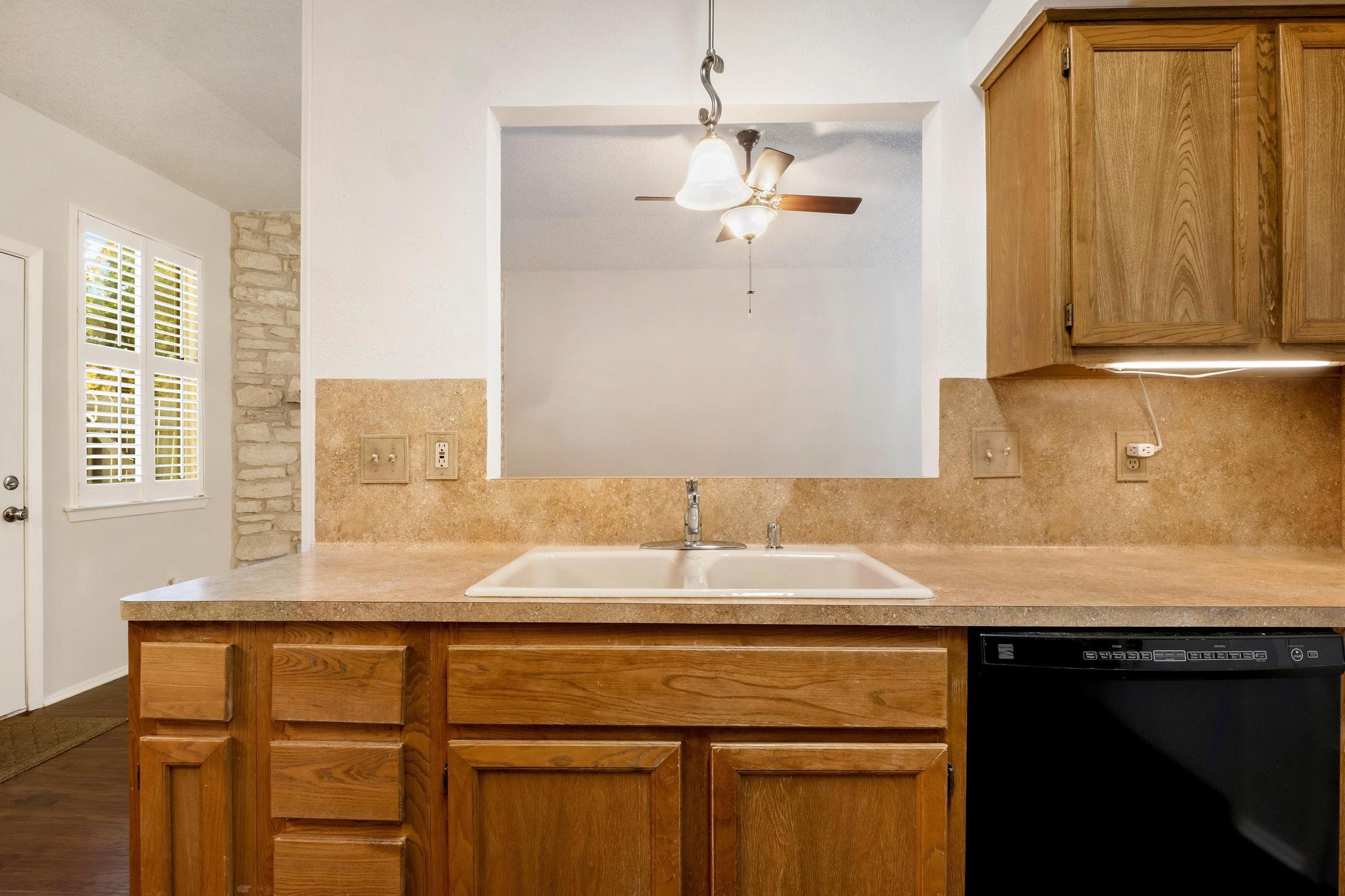 6501 Brush Country RD # 109