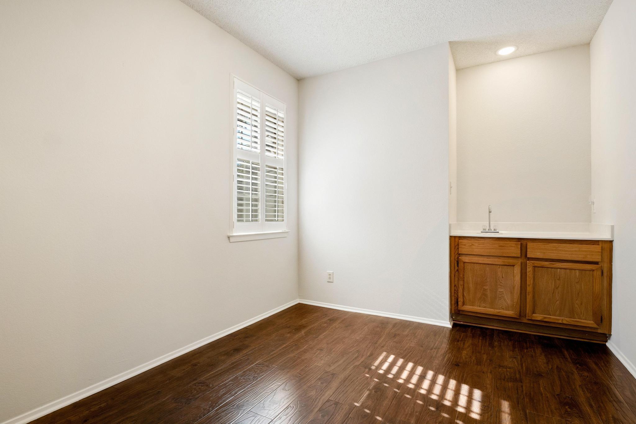 6501 Brush Country RD # 109