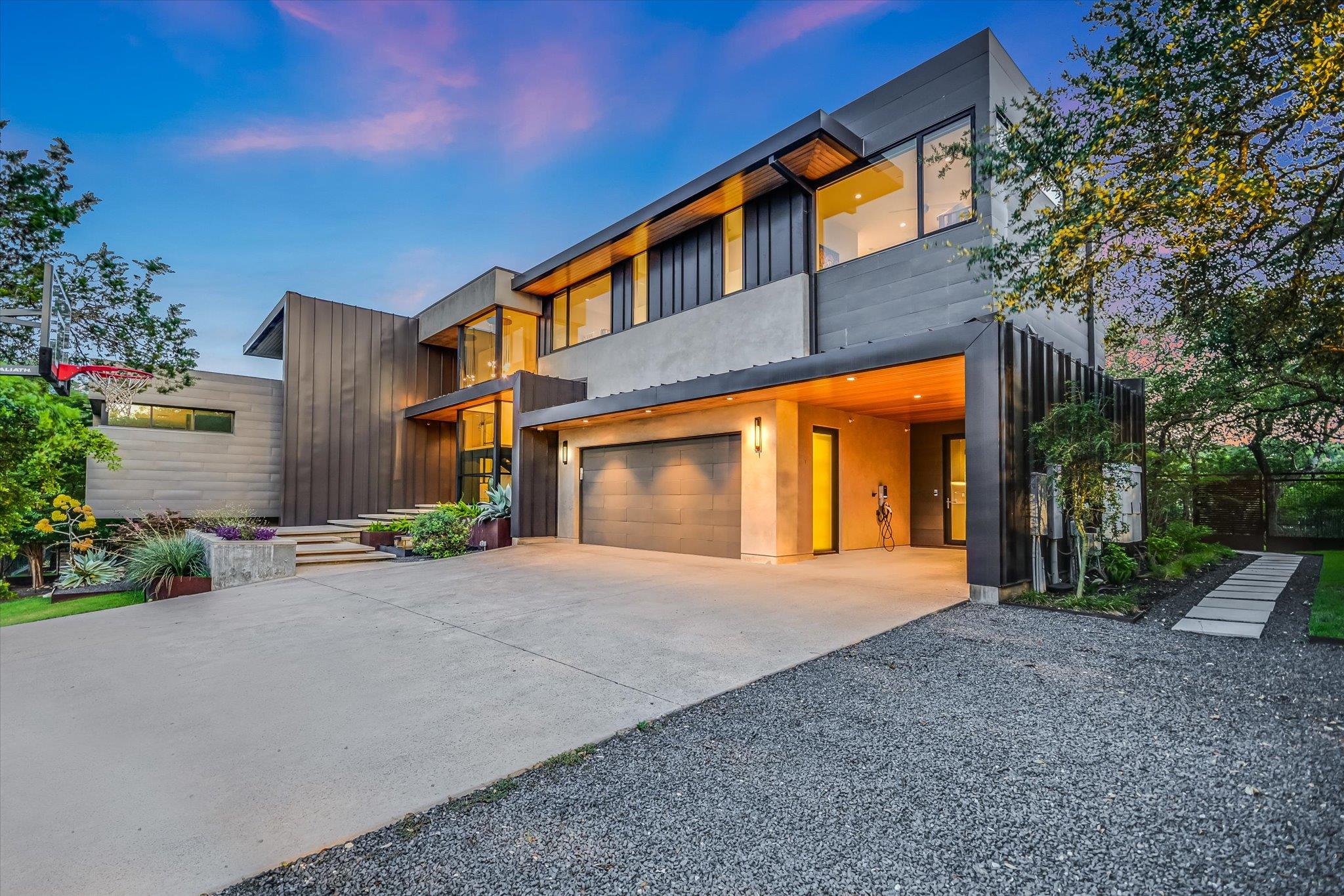 901 Terrace Mountain DR