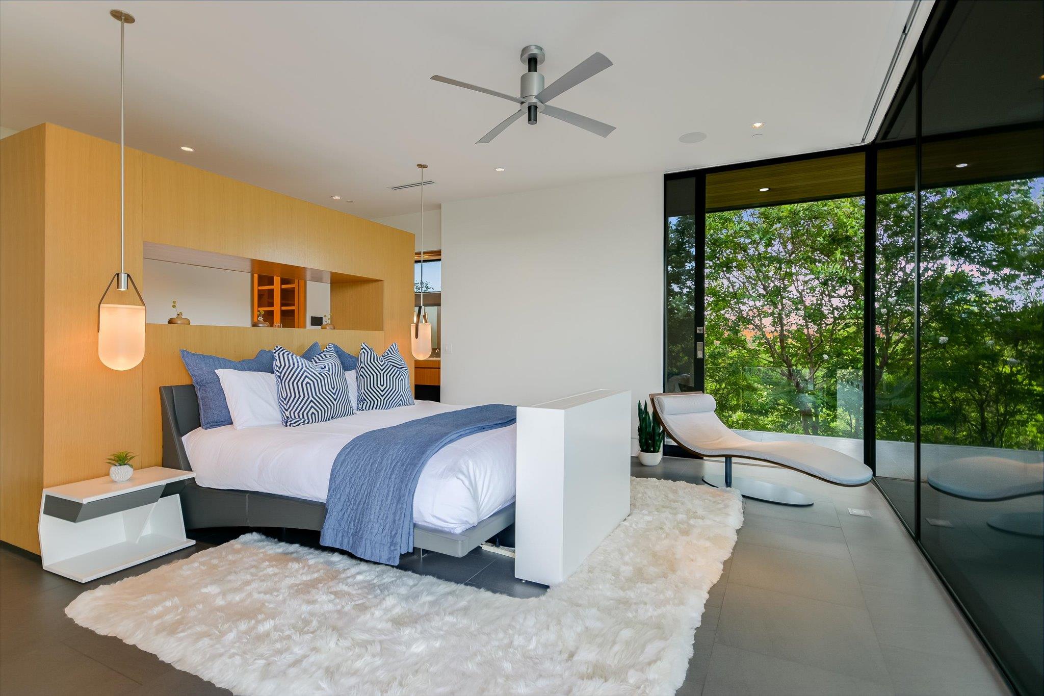 901 Terrace Mountain DR