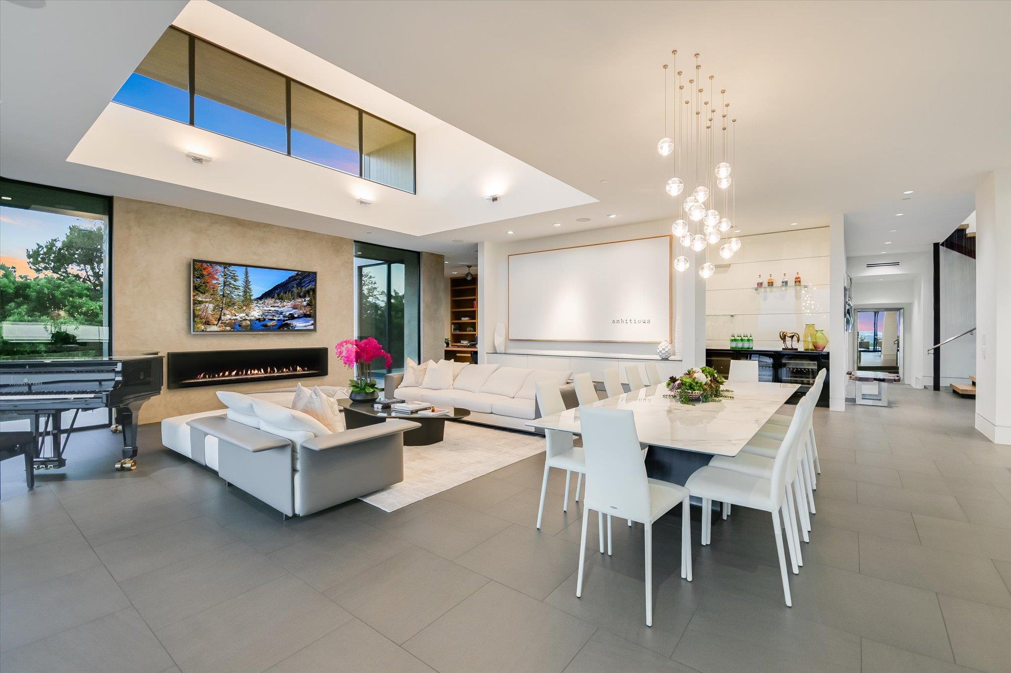 901 Terrace Mountain DR