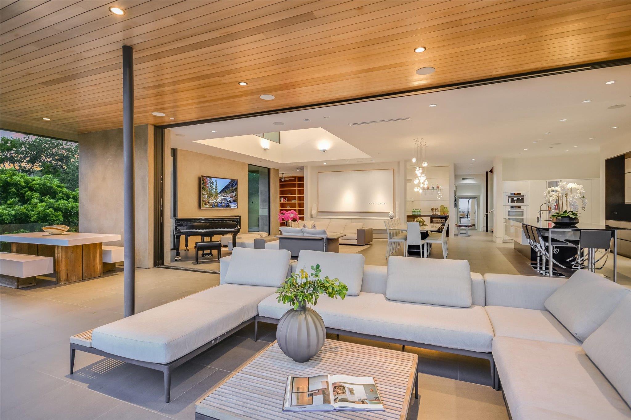 901 Terrace Mountain DR