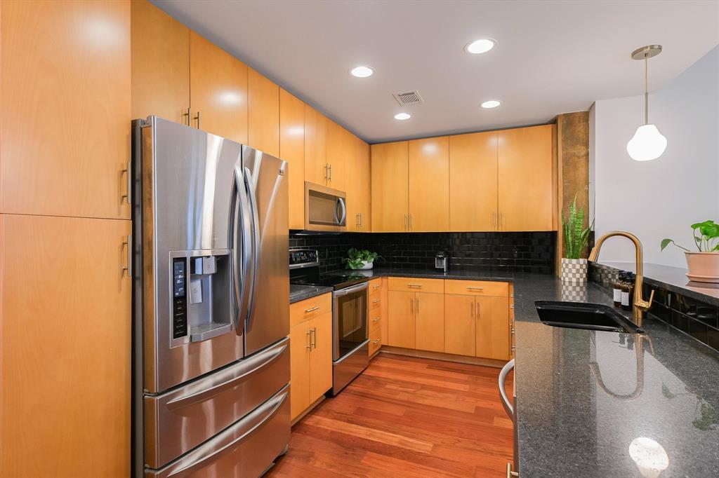 360 Nueces ST # 3609