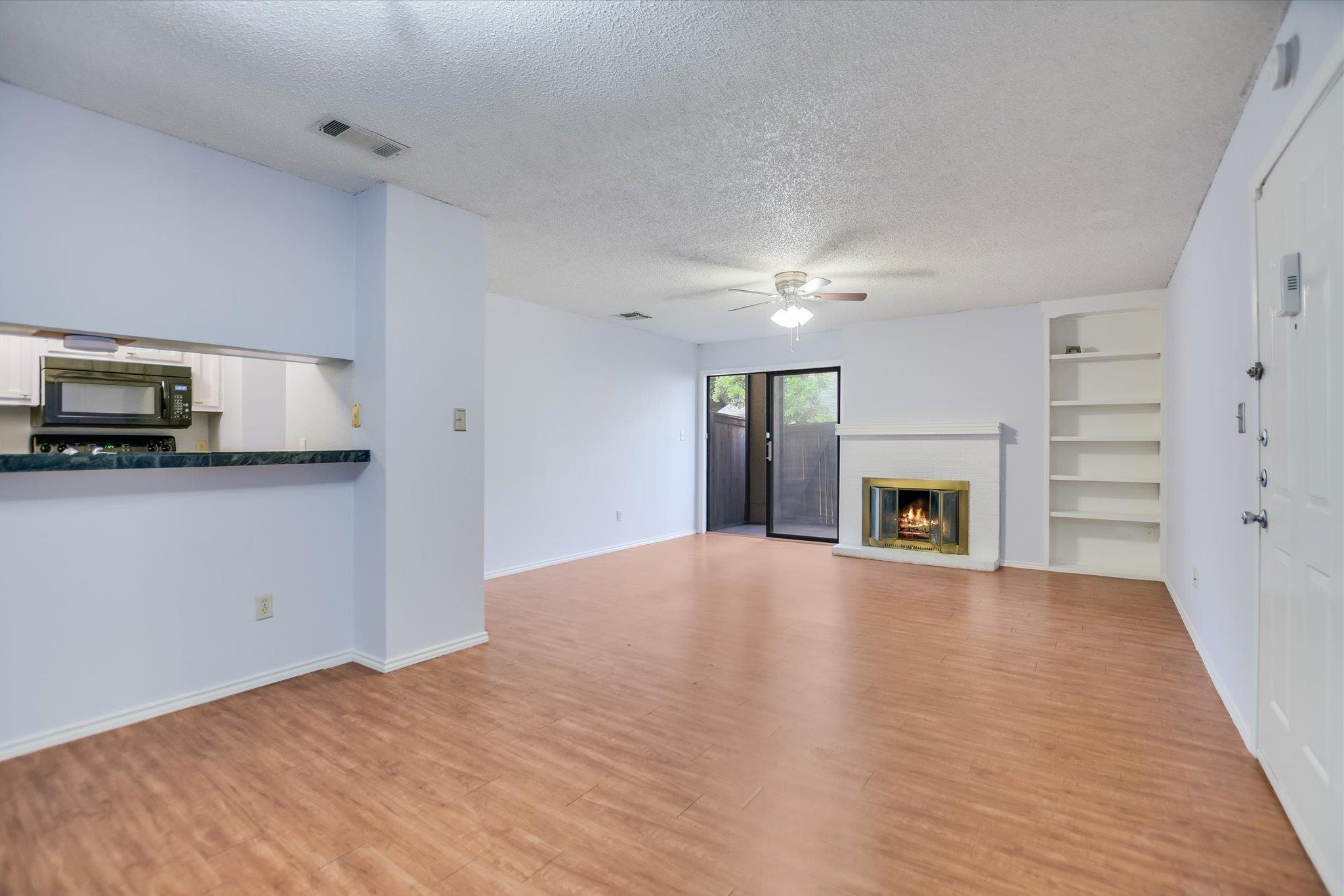 1202 Thorpe LN # 407