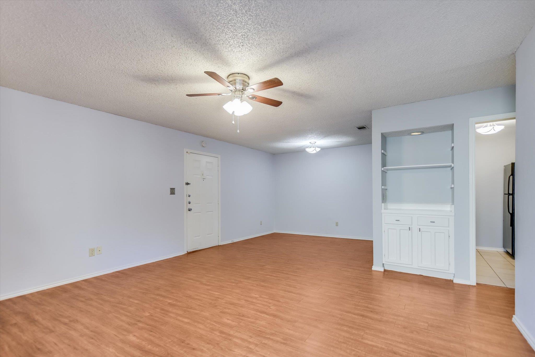 1202 Thorpe LN # 407