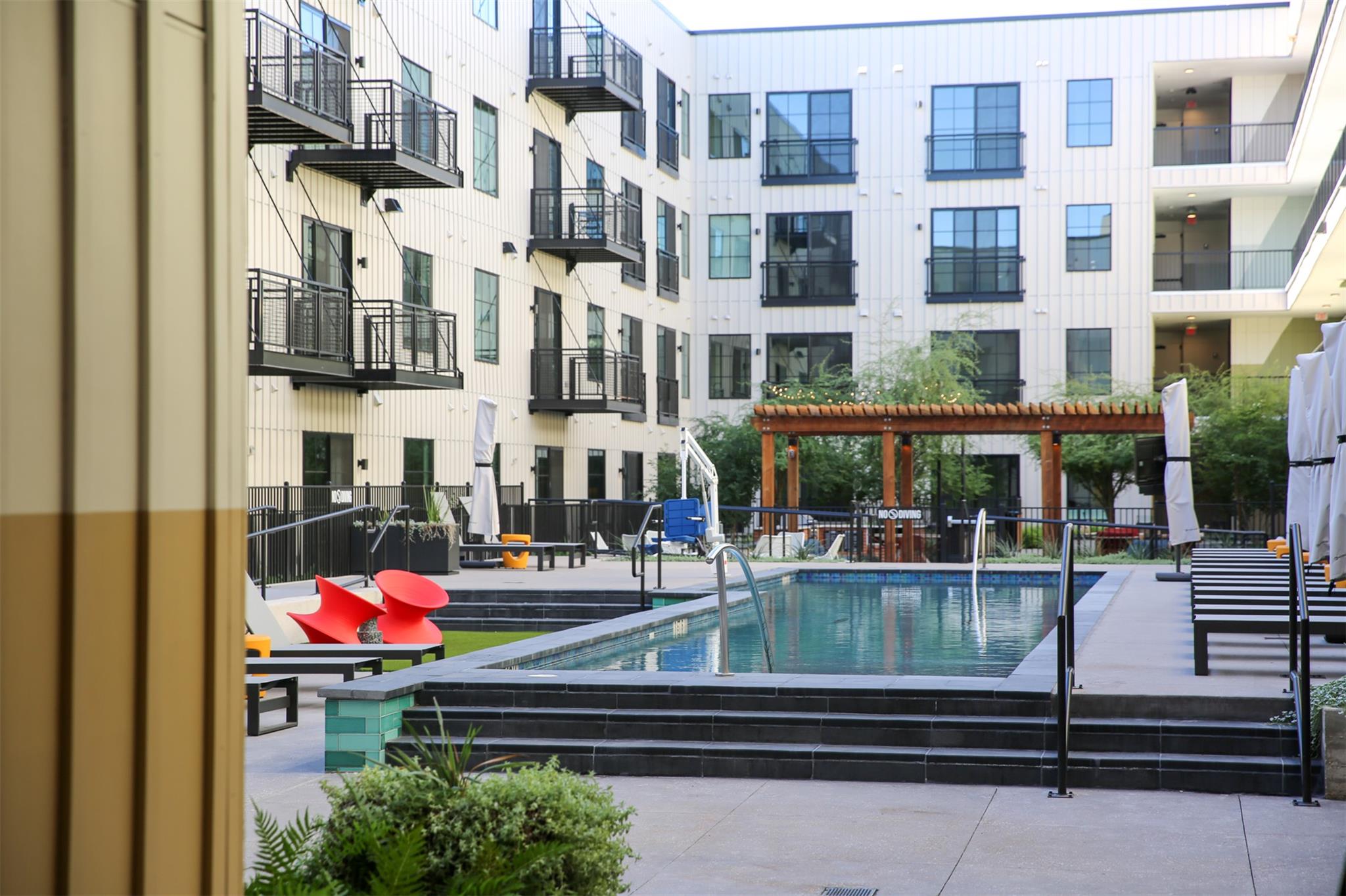 4315 S South Congress Ave # 207