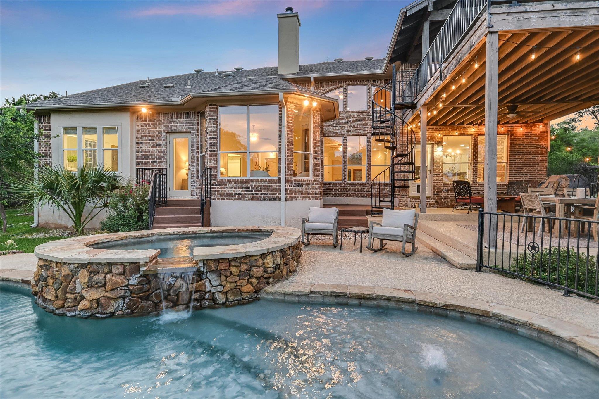 17120 Northlake Hills DR