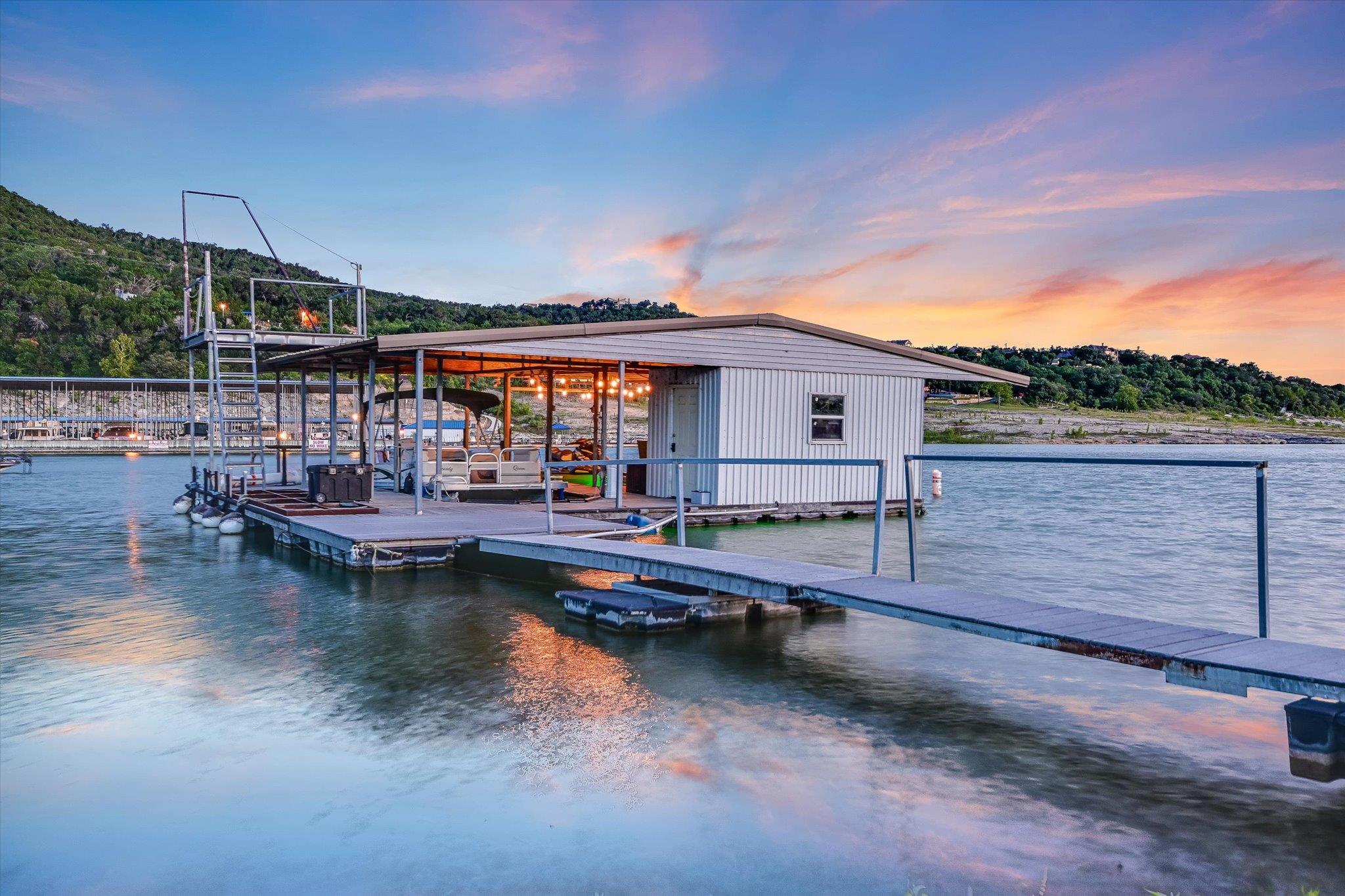 17120 Northlake Hills DR