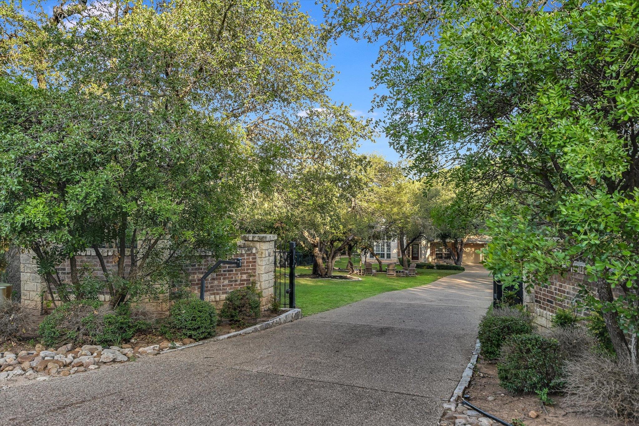 17120 Northlake Hills DR