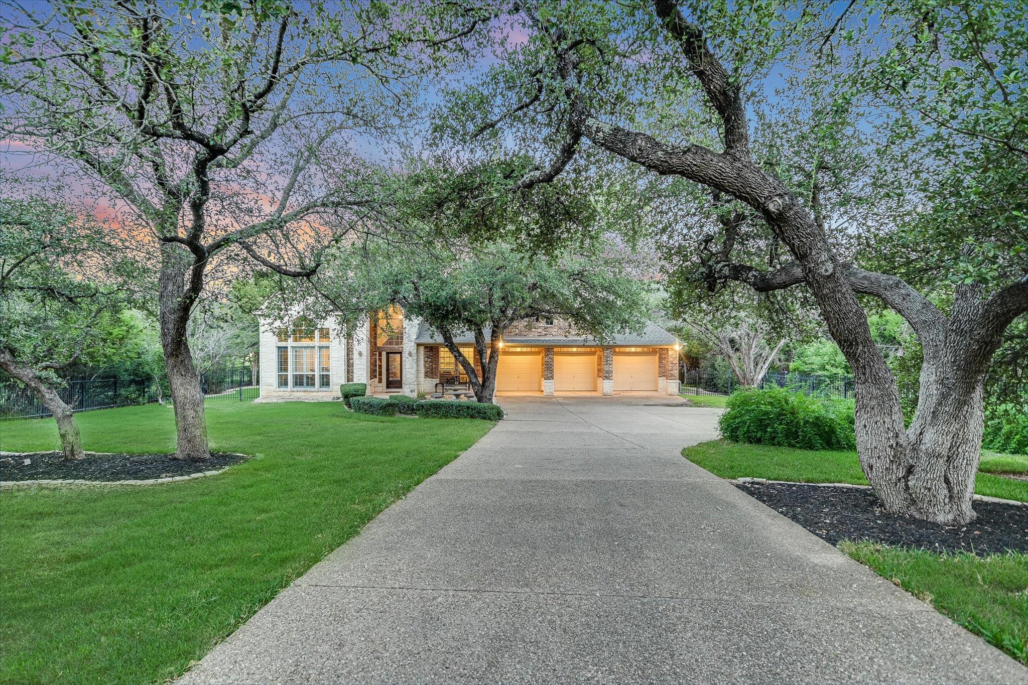 17120 Northlake Hills DR