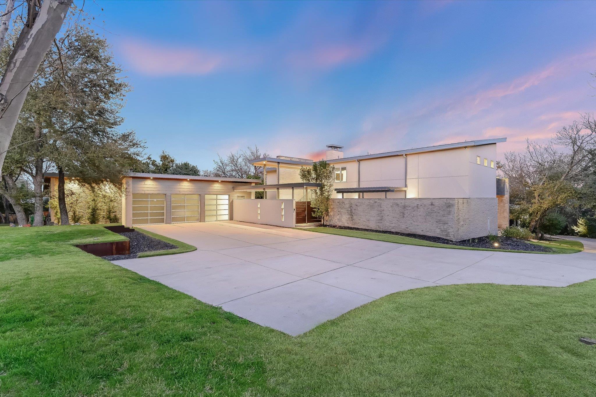 16 Sundown PKWY
