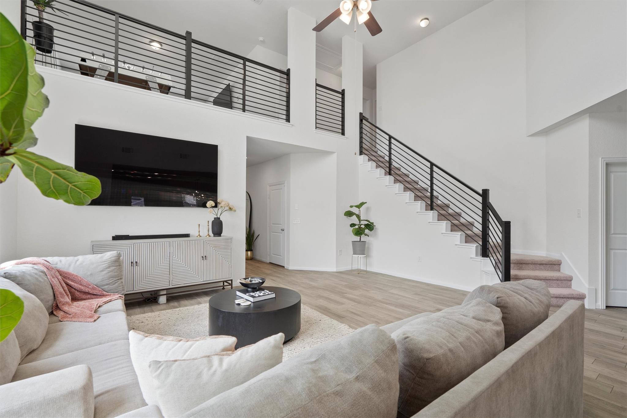 6720 Coalinga LN