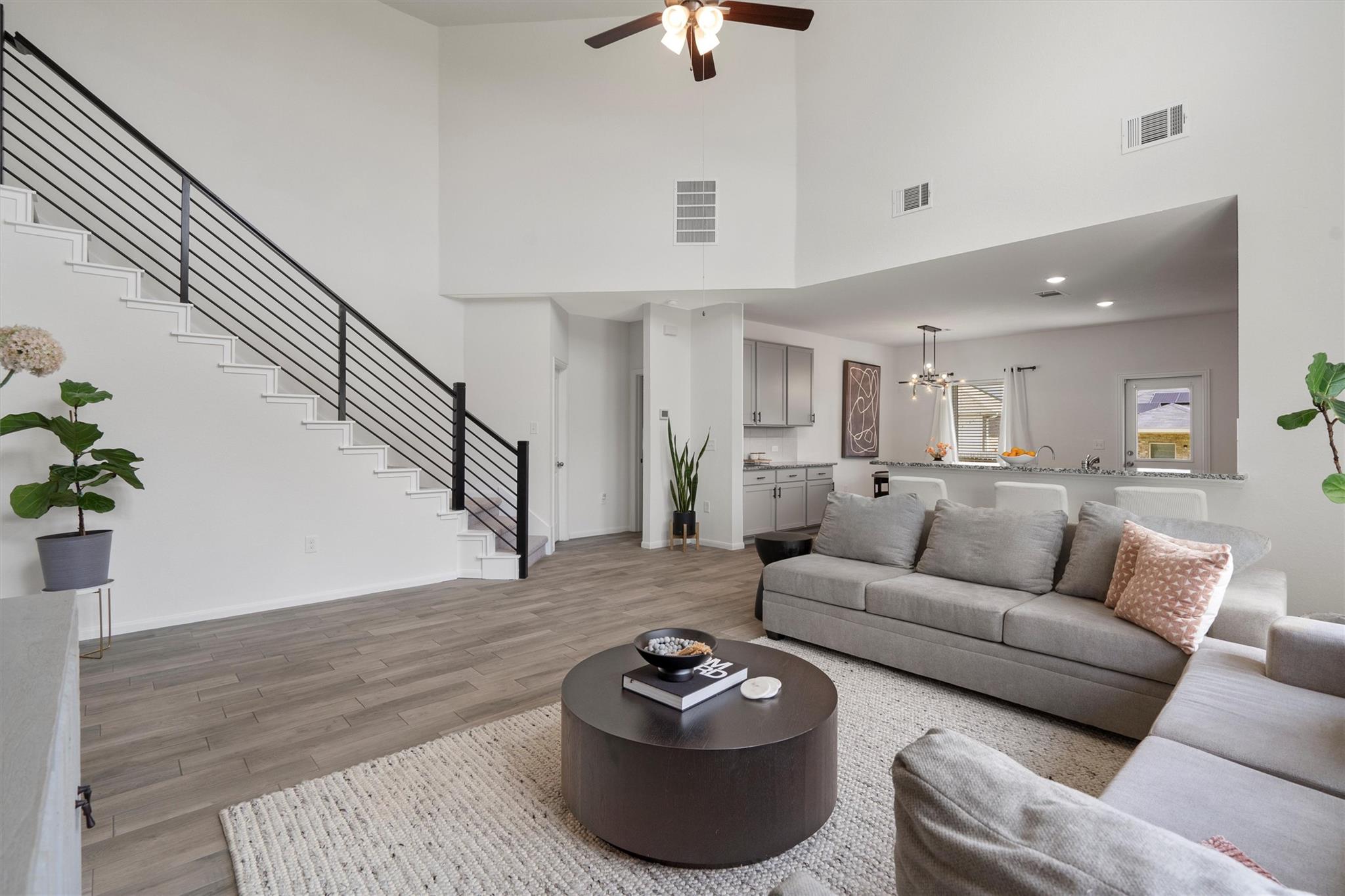 6720 Coalinga LN