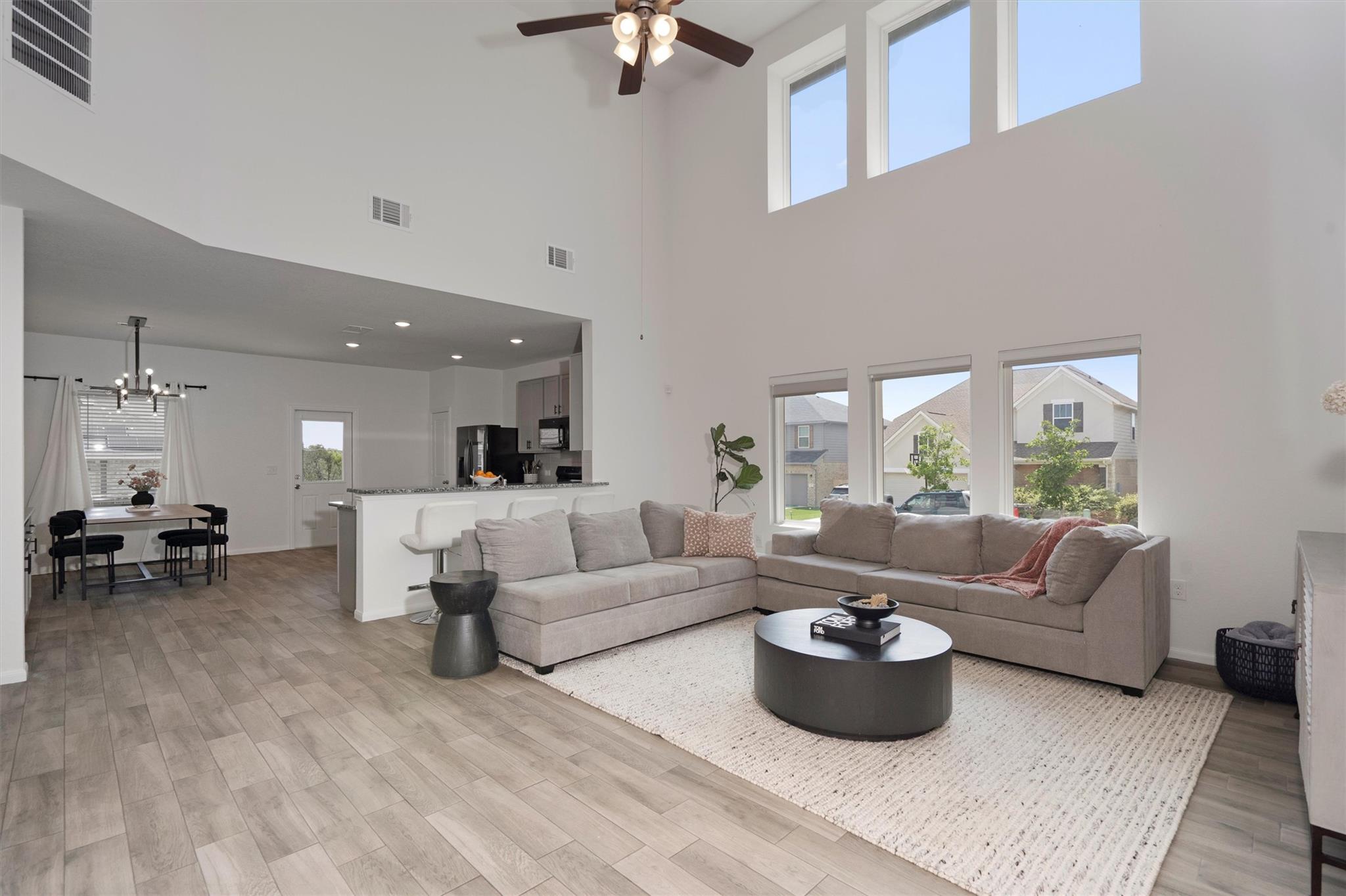 6720 Coalinga LN