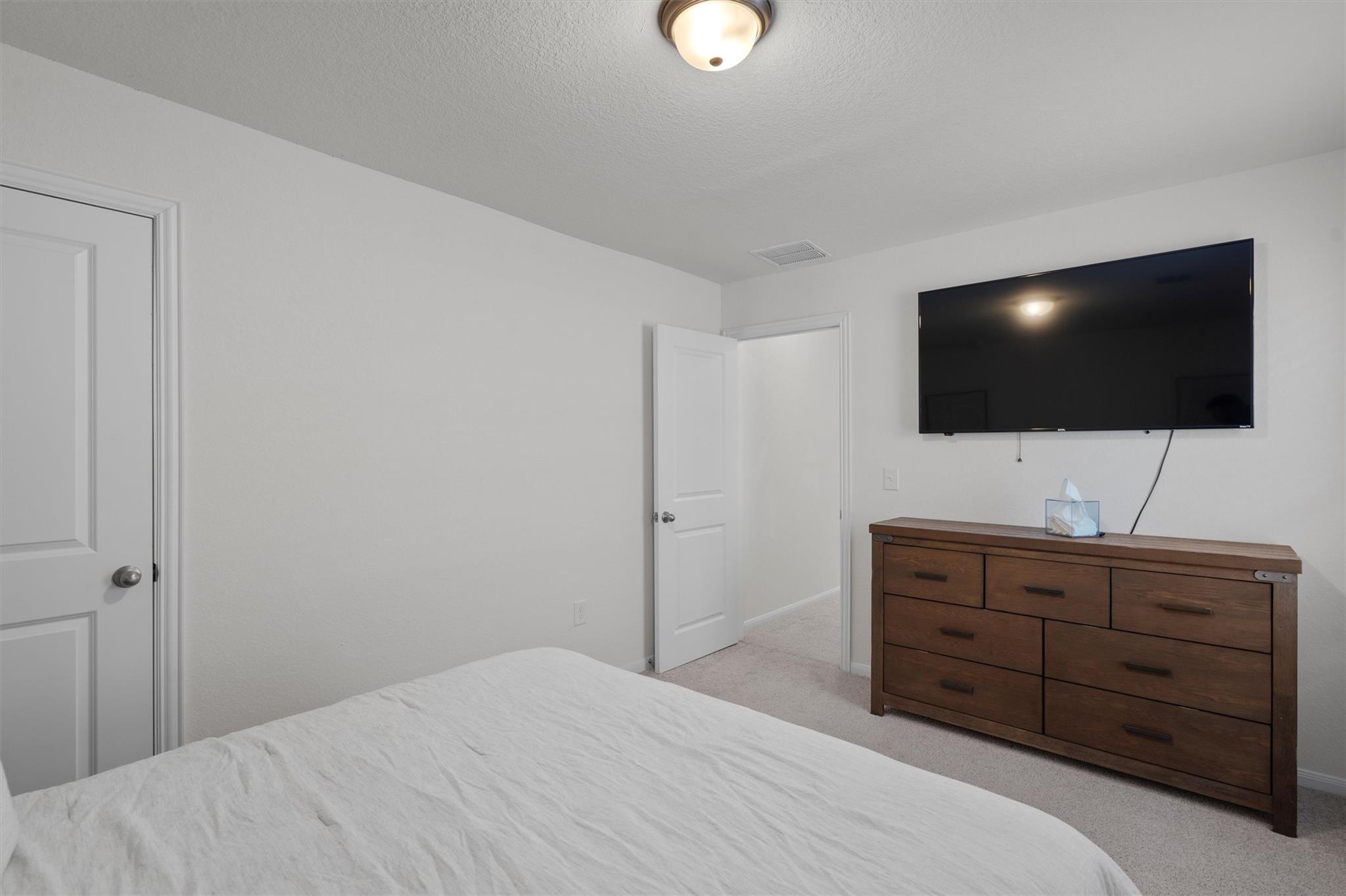 6720 Coalinga LN