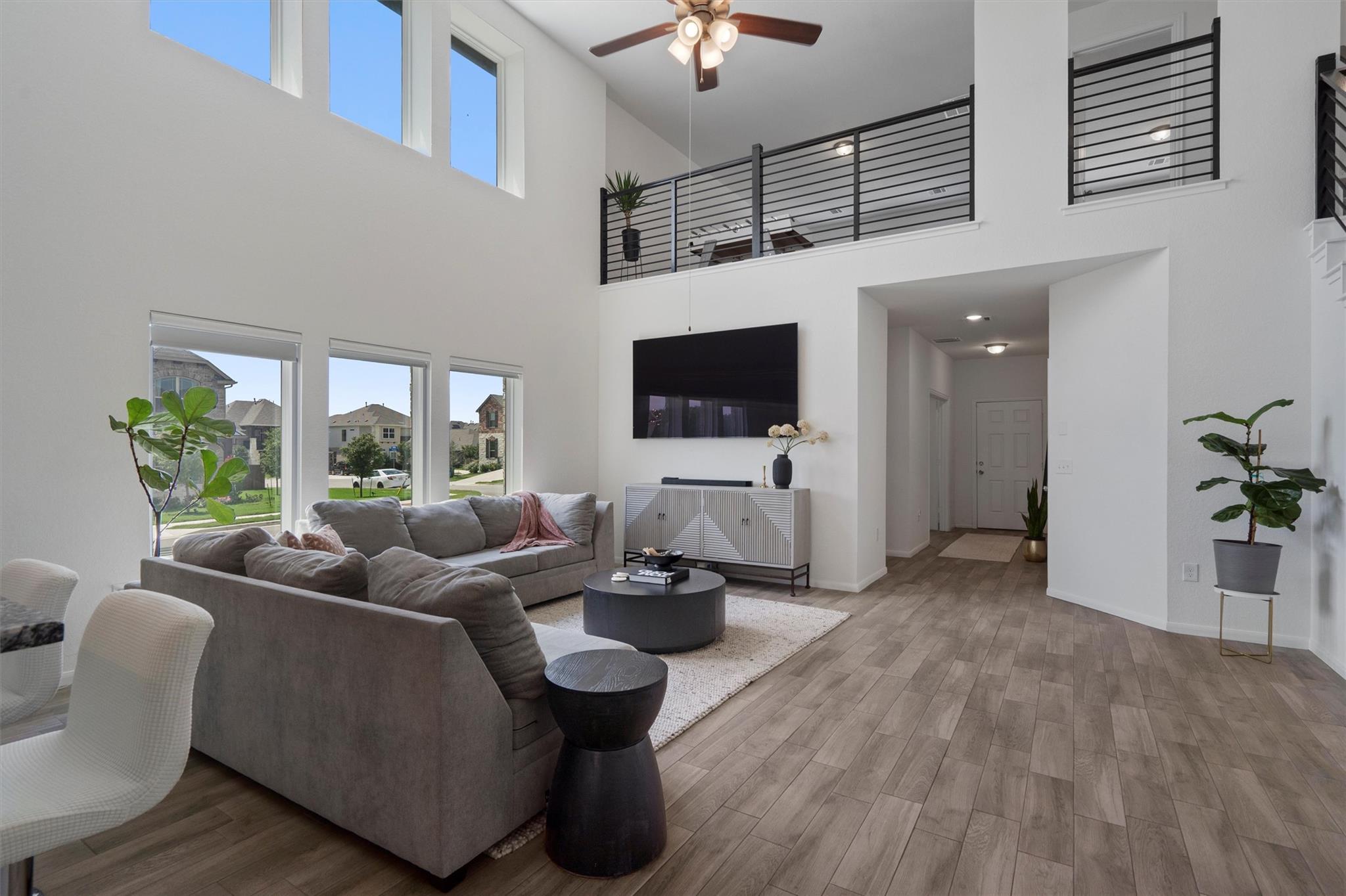 6720 Coalinga LN