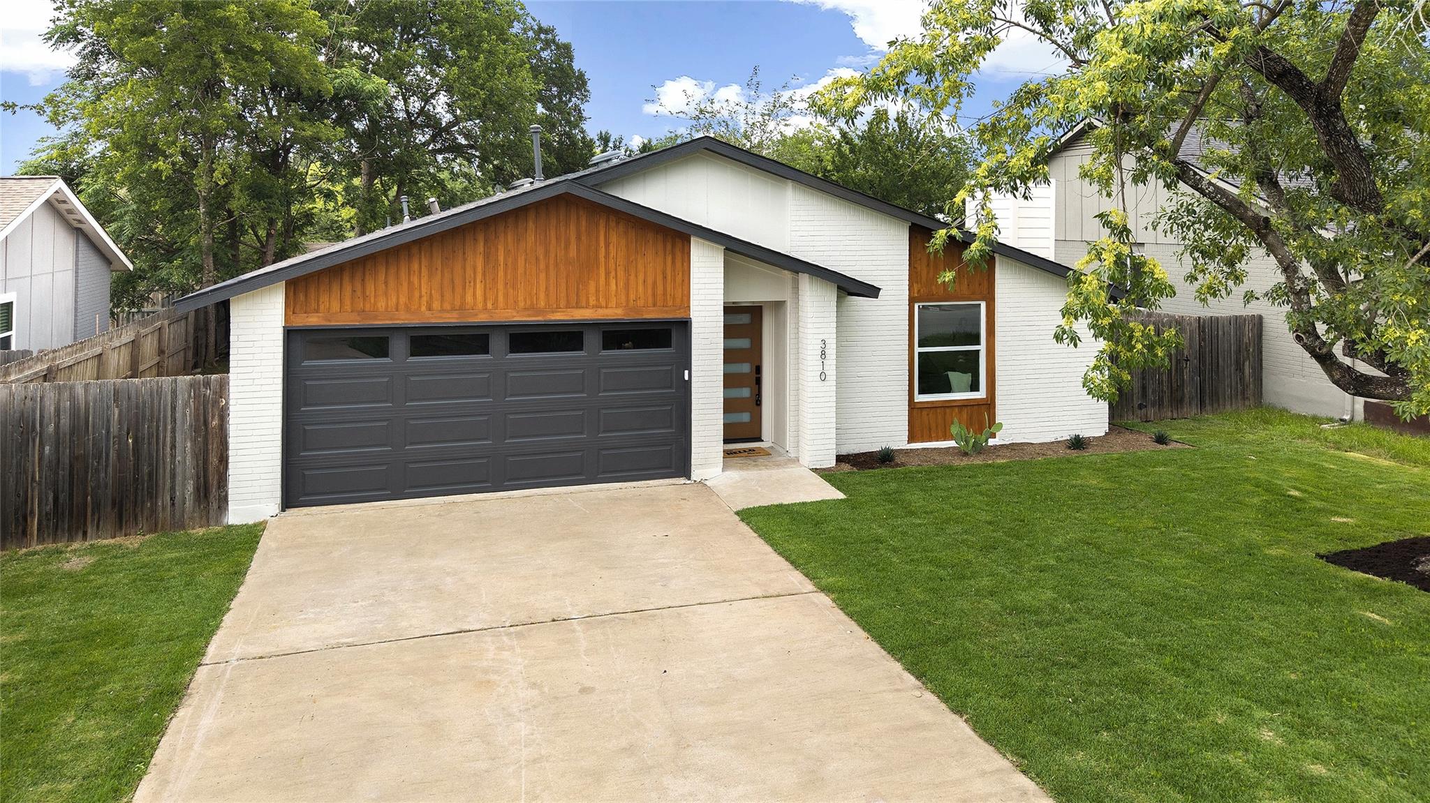 3810 Leafield DR