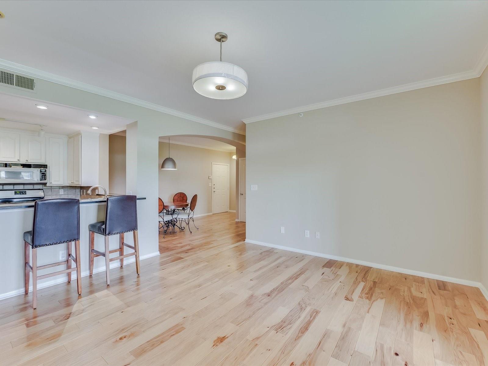 9525 N Capital of Texas Highway # 136, Austin Unit: 136