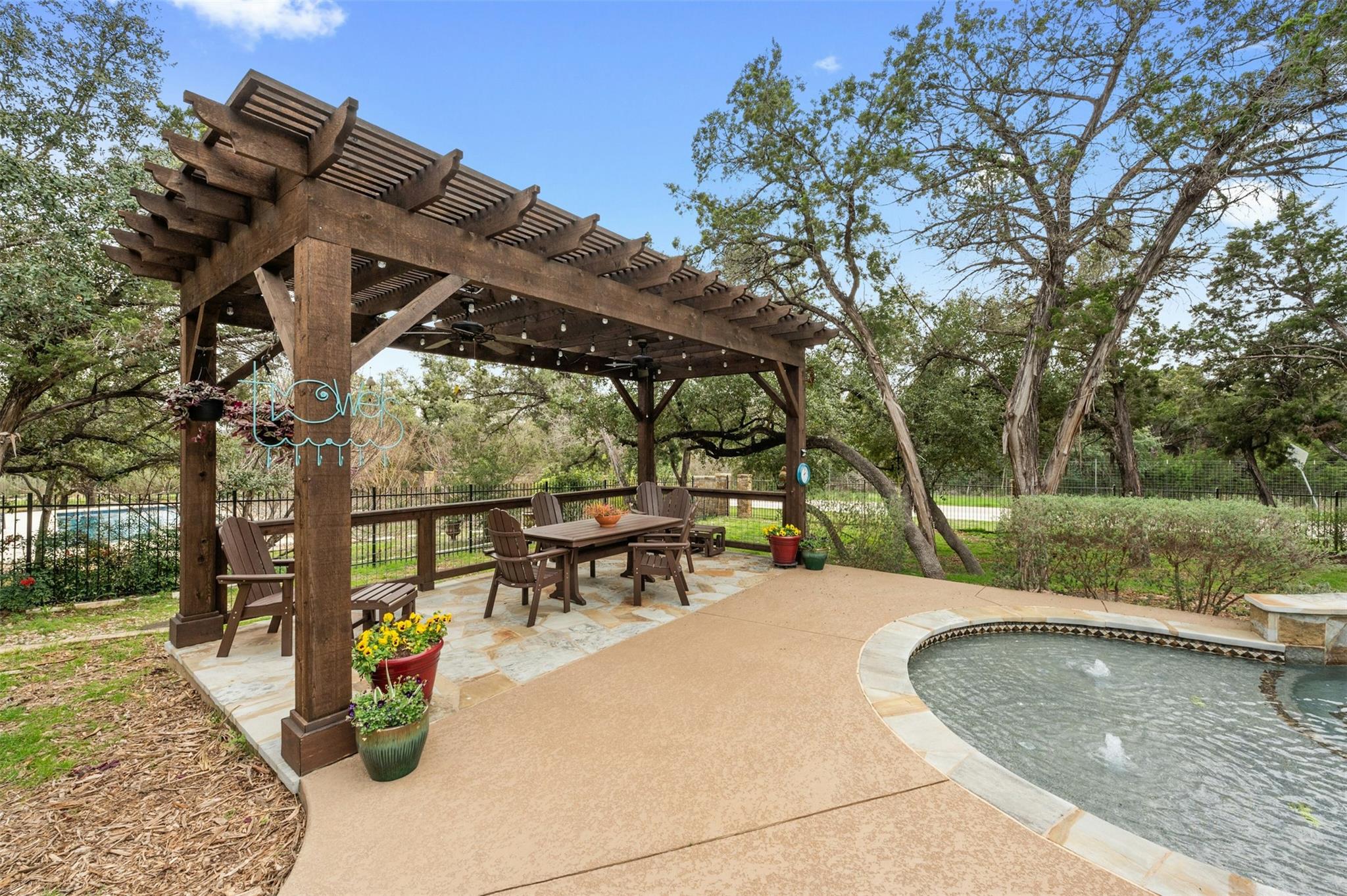 7617 Lazy River CV