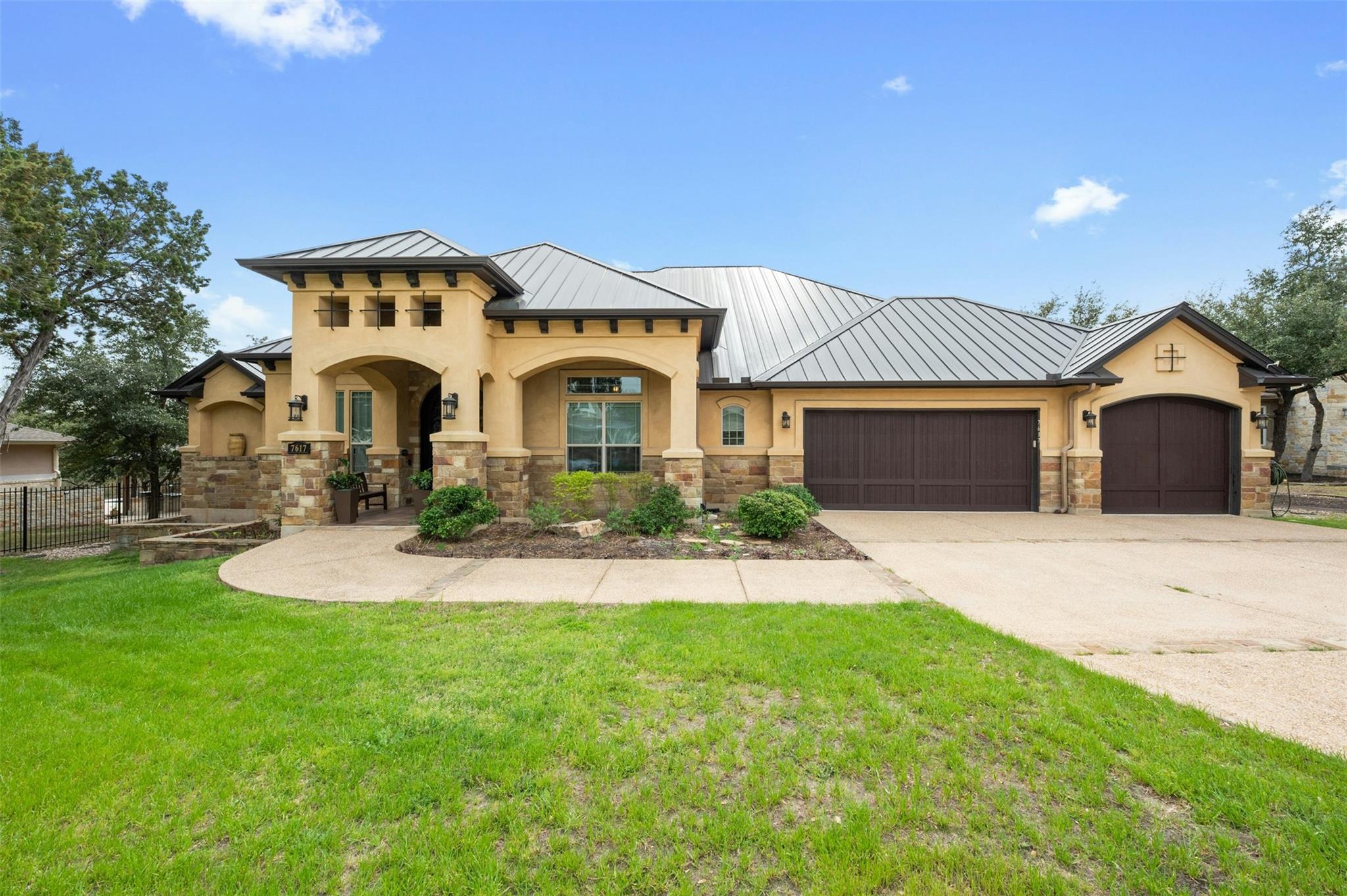 7617 Lazy River CV