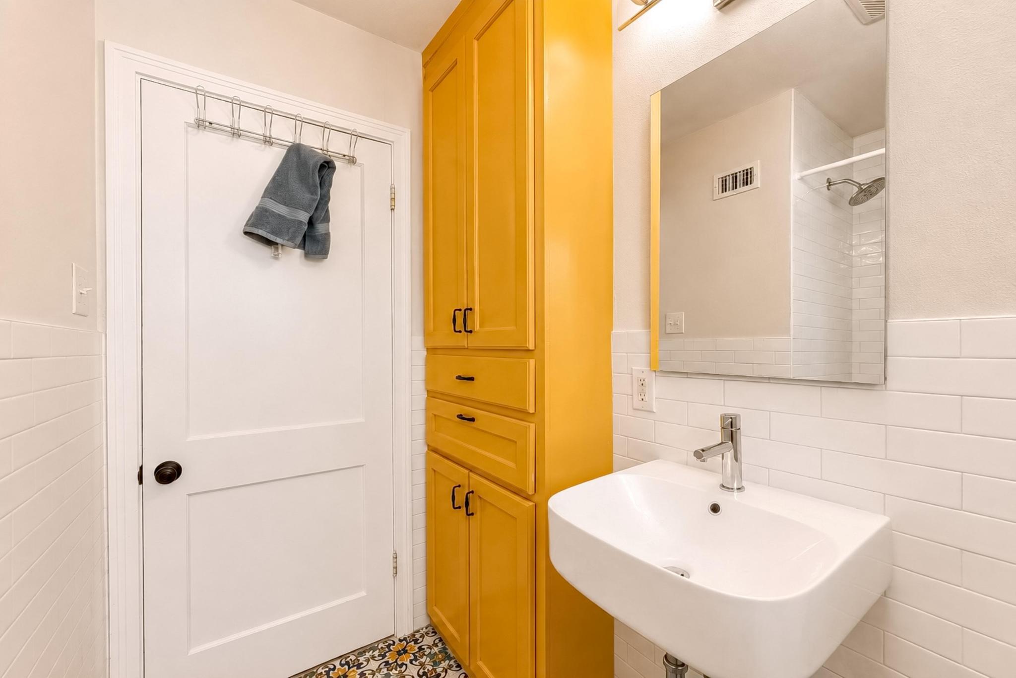 2209 La Casa DR