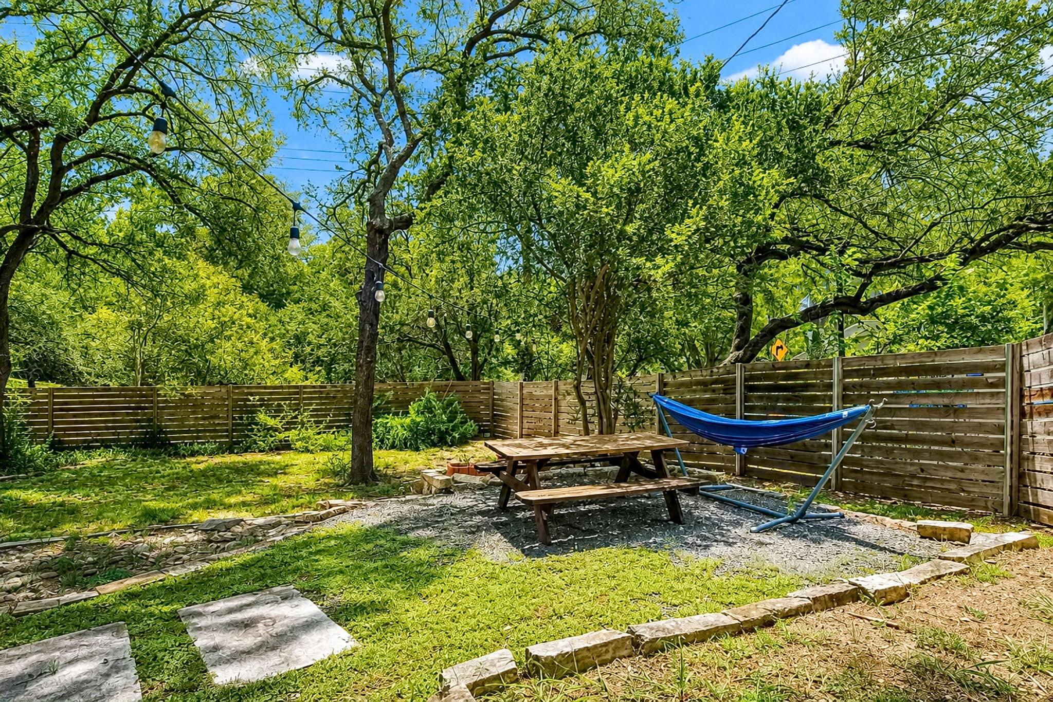 2209 La Casa DR