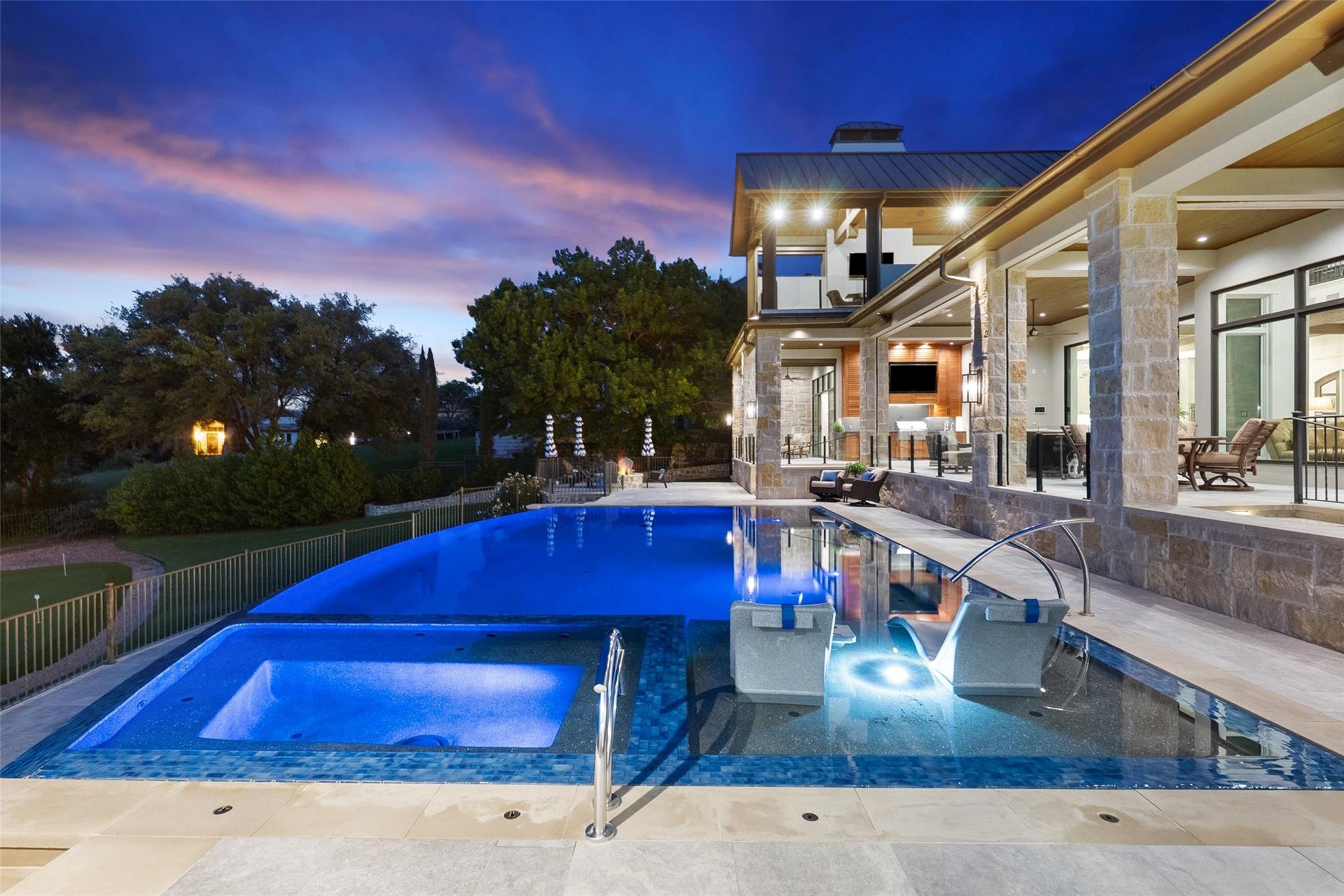 106 Diamond Hill DR