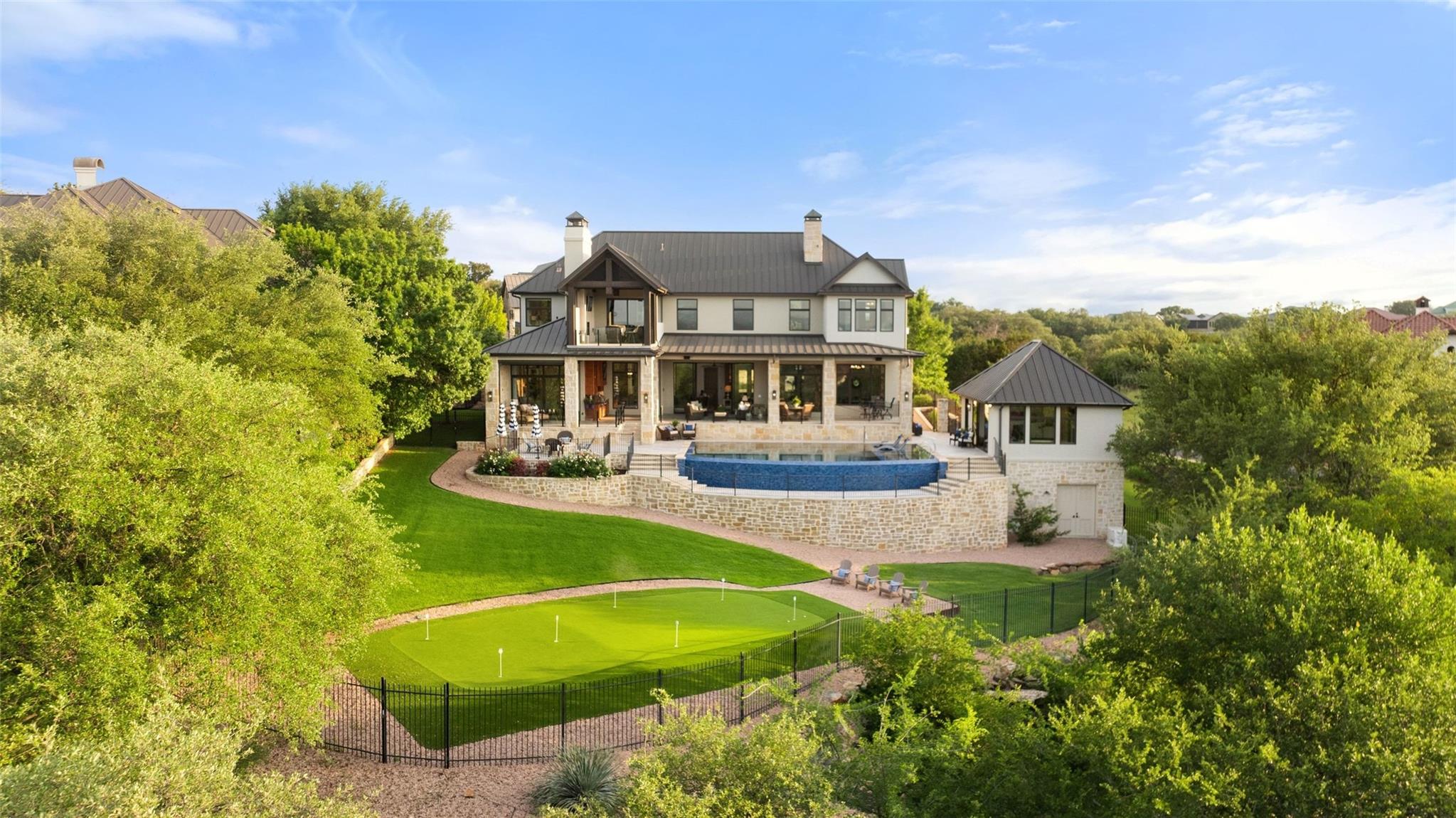 106 Diamond Hill DR
