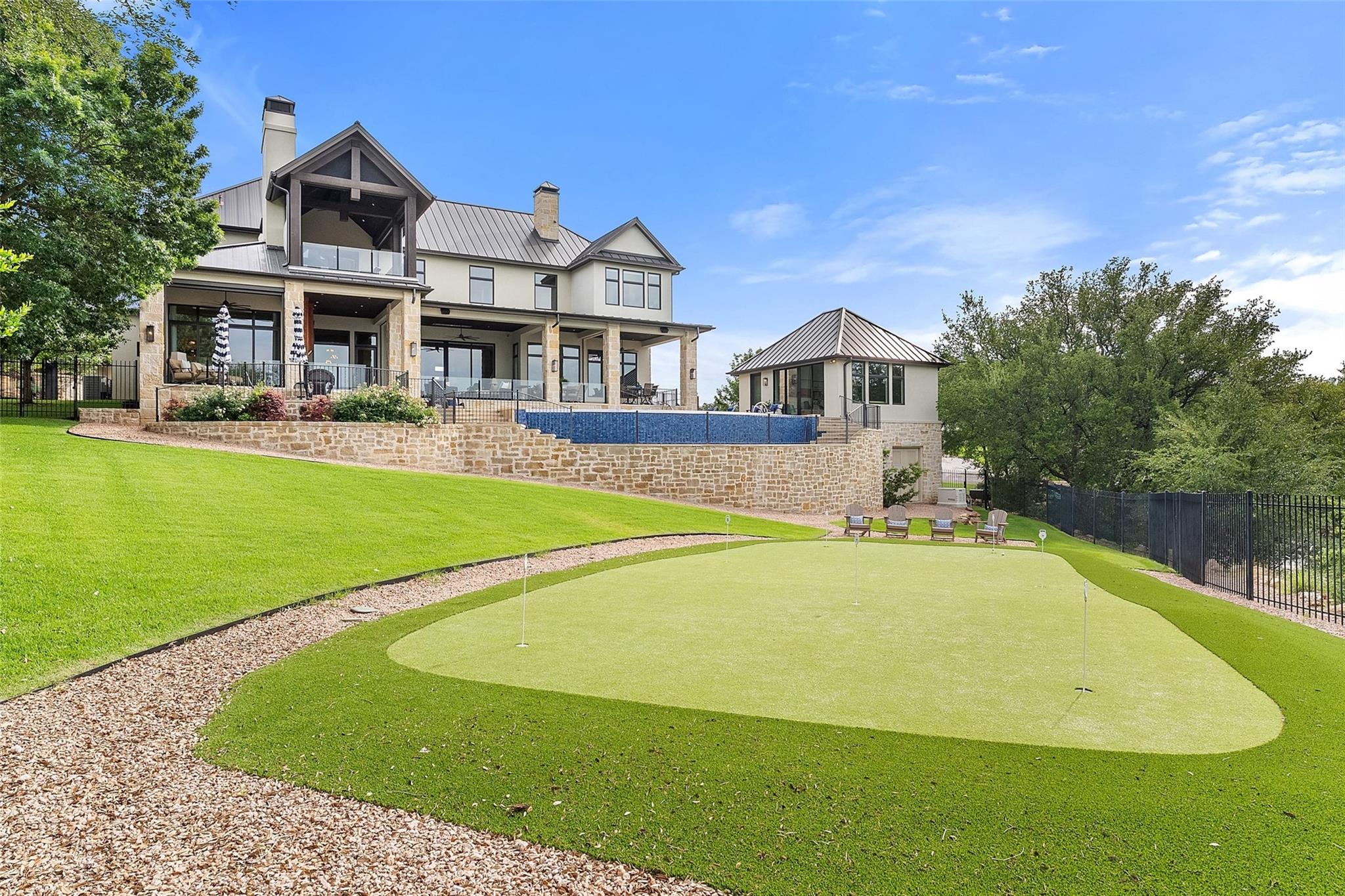 106 Diamond Hill DR