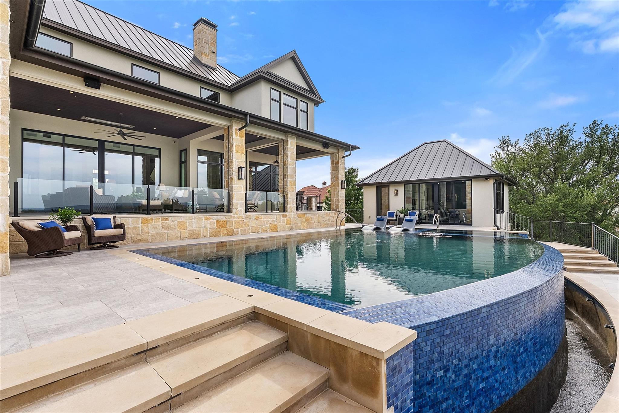 106 Diamond Hill DR