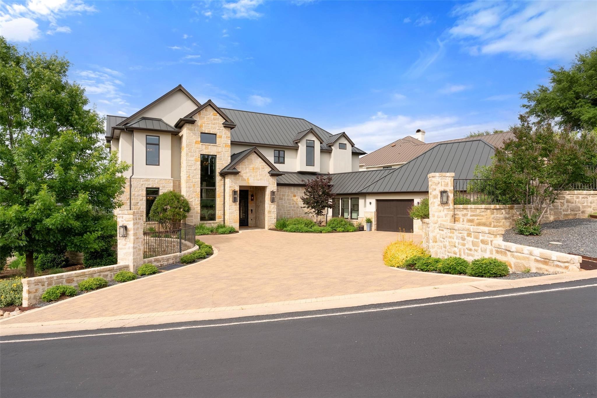 106 Diamond Hill DR