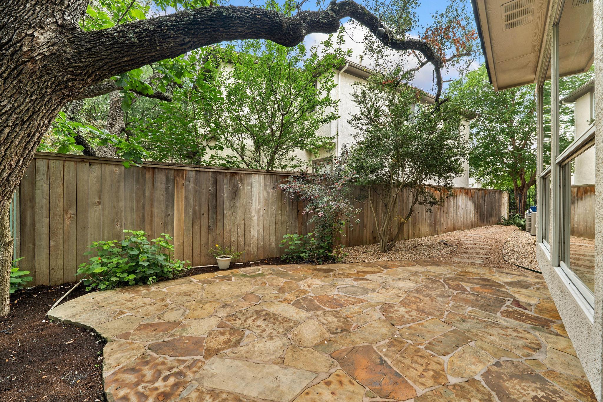 3903 Gaines CT